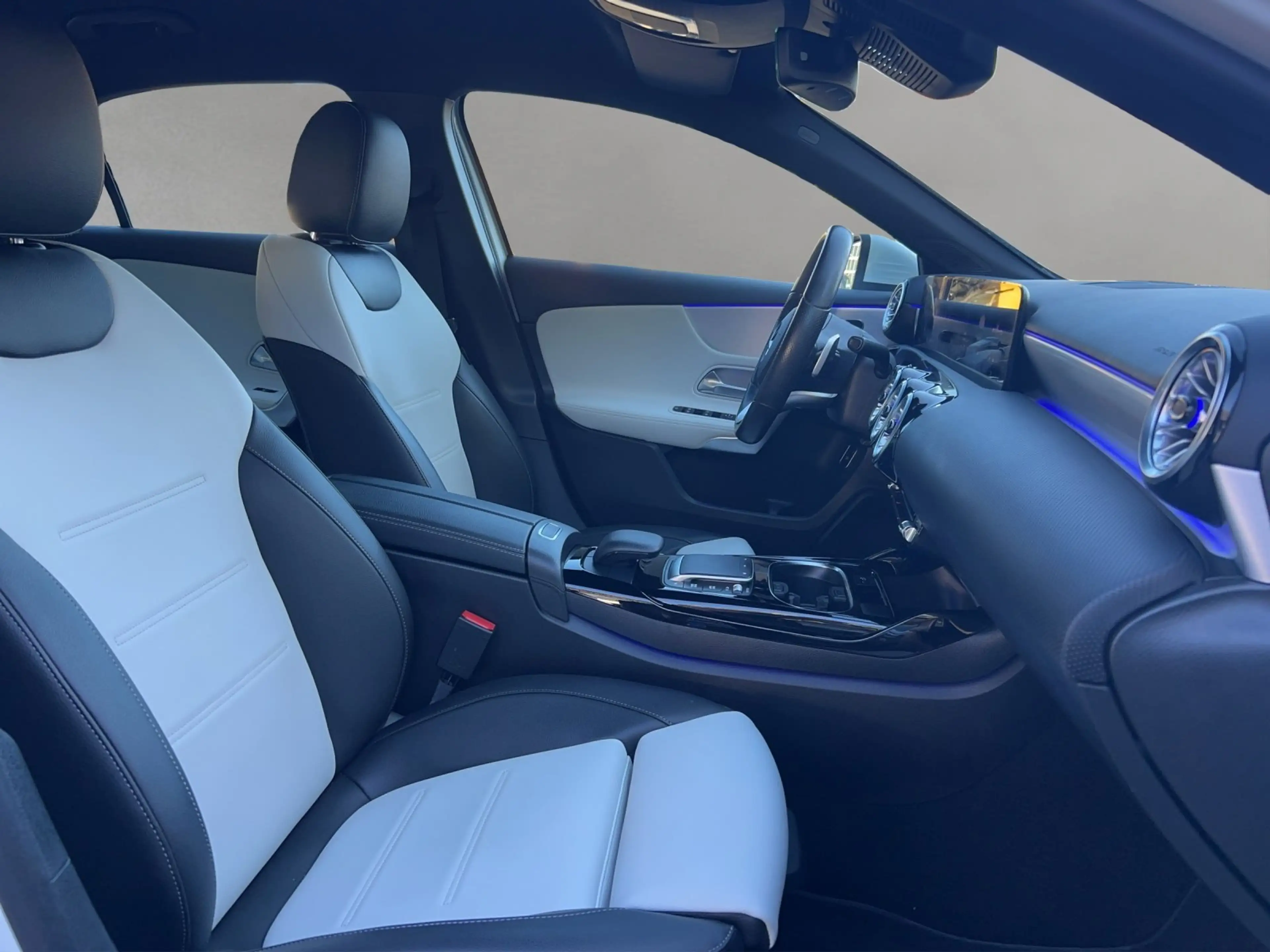 Mercedes-Benz A 35 AMG A35 AMG Limo HighEndMBUX Kamera LED Memo Standhz — photo 8