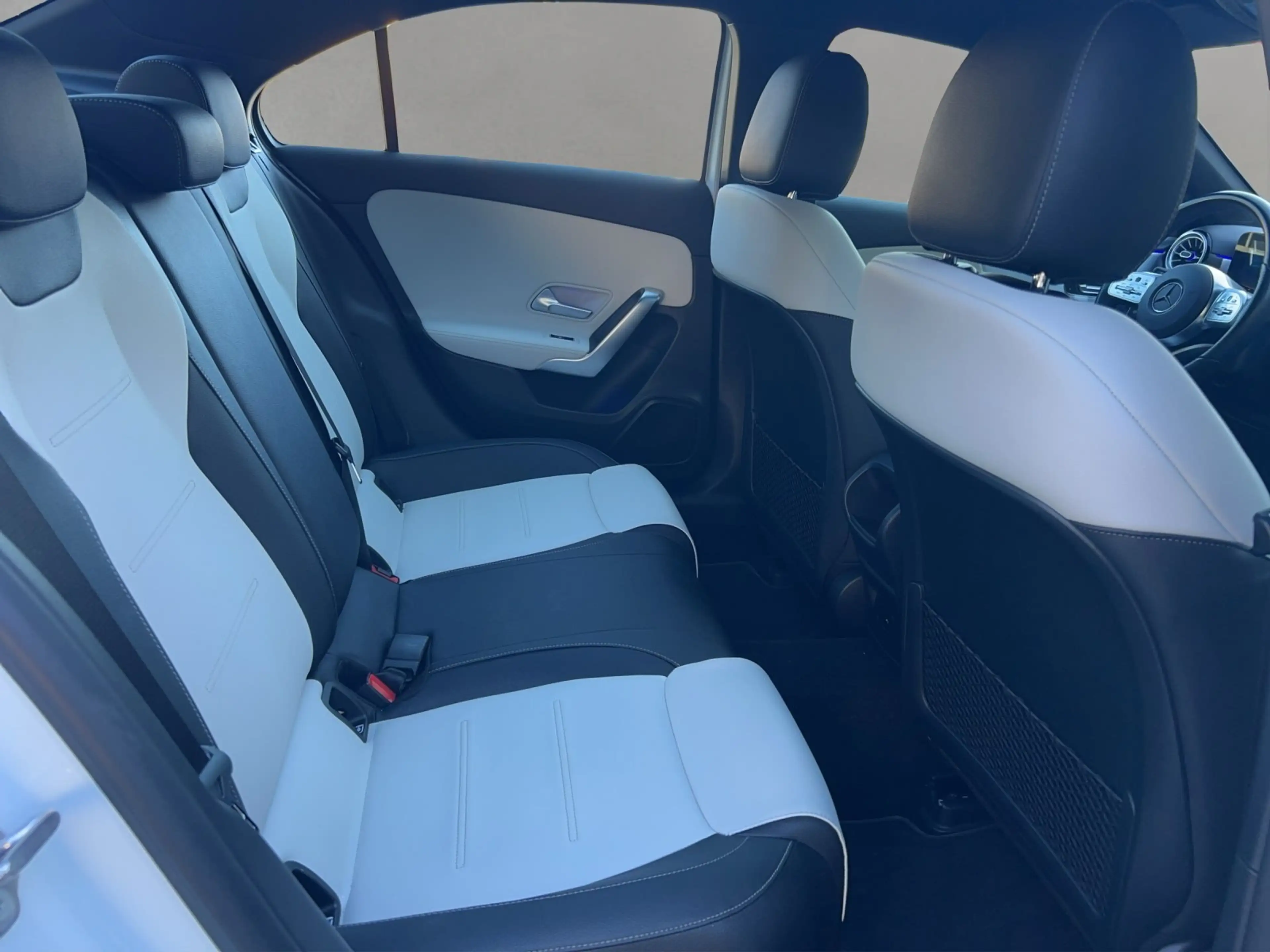 Mercedes-Benz A 35 AMG A35 AMG Limo HighEndMBUX Kamera LED Memo Standhz — photo 9
