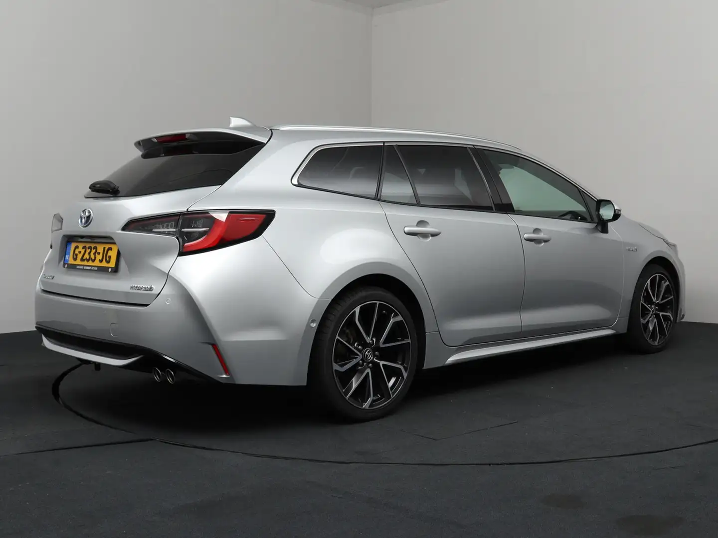 Toyota Corolla Touring Sports 2.0 Hybrid Executive JBL | Trekhaak Grau - 2