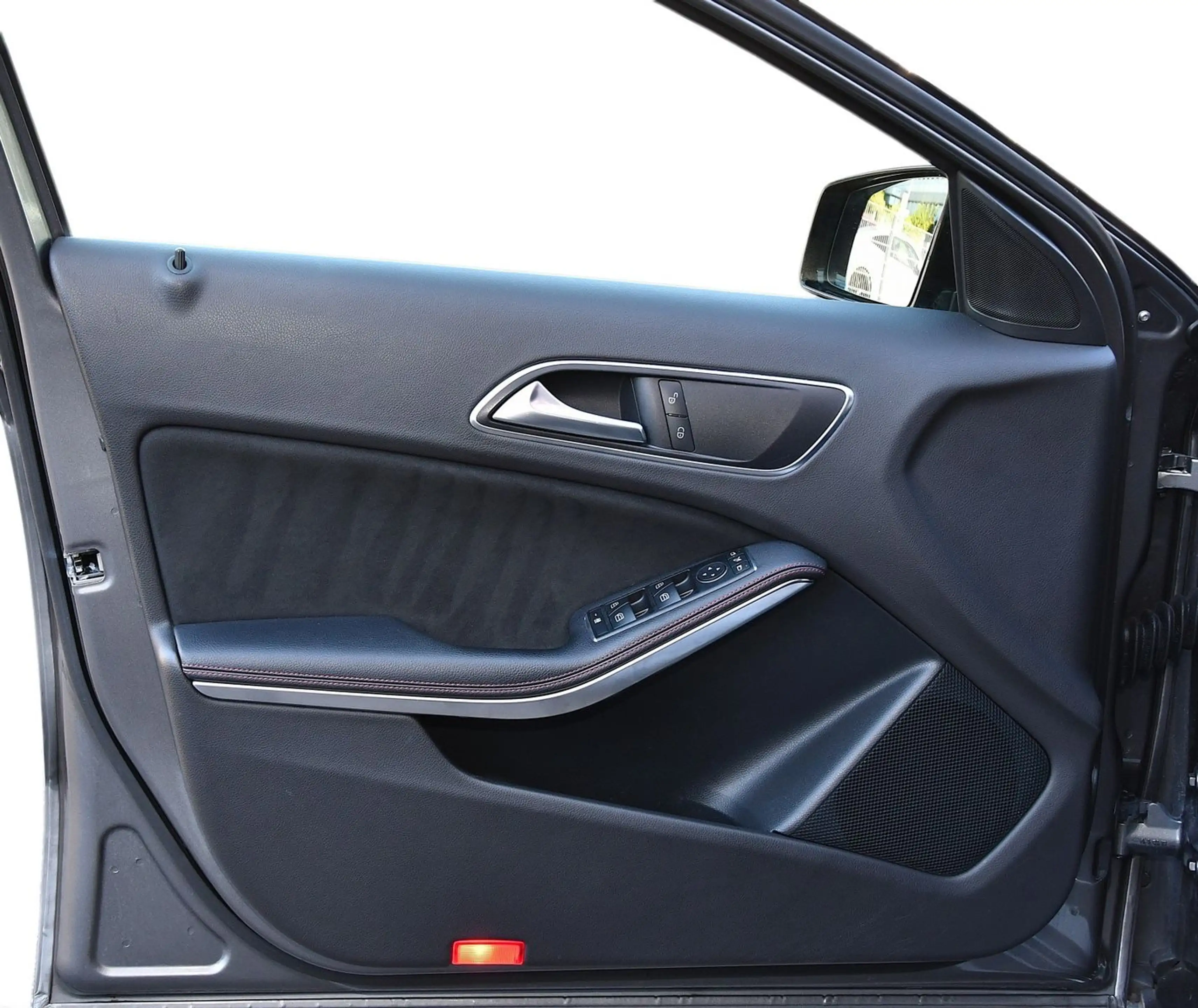 Mercedes-Benz A 200 BlueEfficiency AMG/Sport-Paket*aus 1.Hand* — photo 9