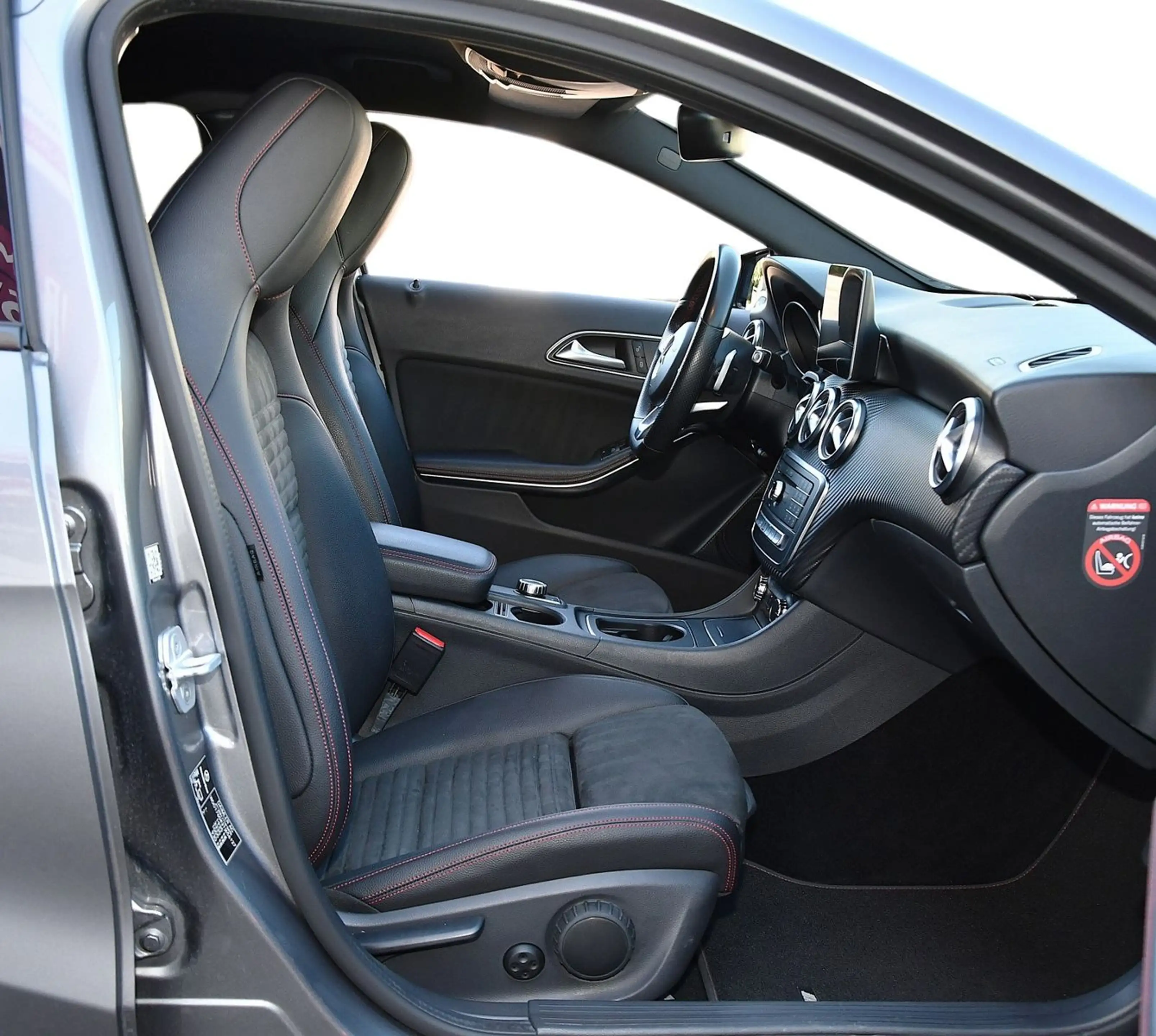 Mercedes-Benz A 200 BlueEfficiency AMG/Sport-Paket*aus 1.Hand* — photo 11