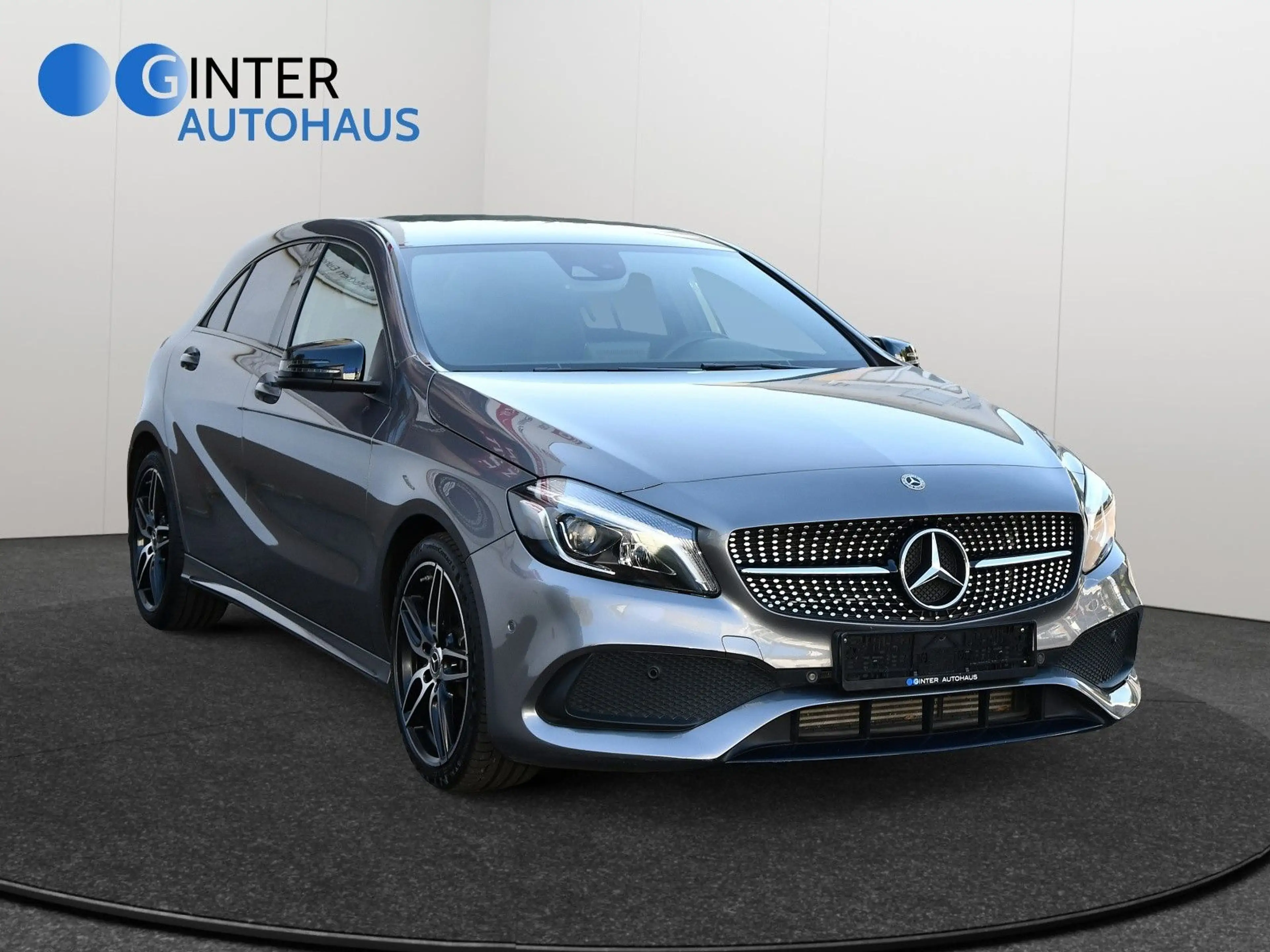 Mercedes-Benz A 200 BlueEfficiency AMG/Sport-Paket*aus 1.Hand* — photo 2