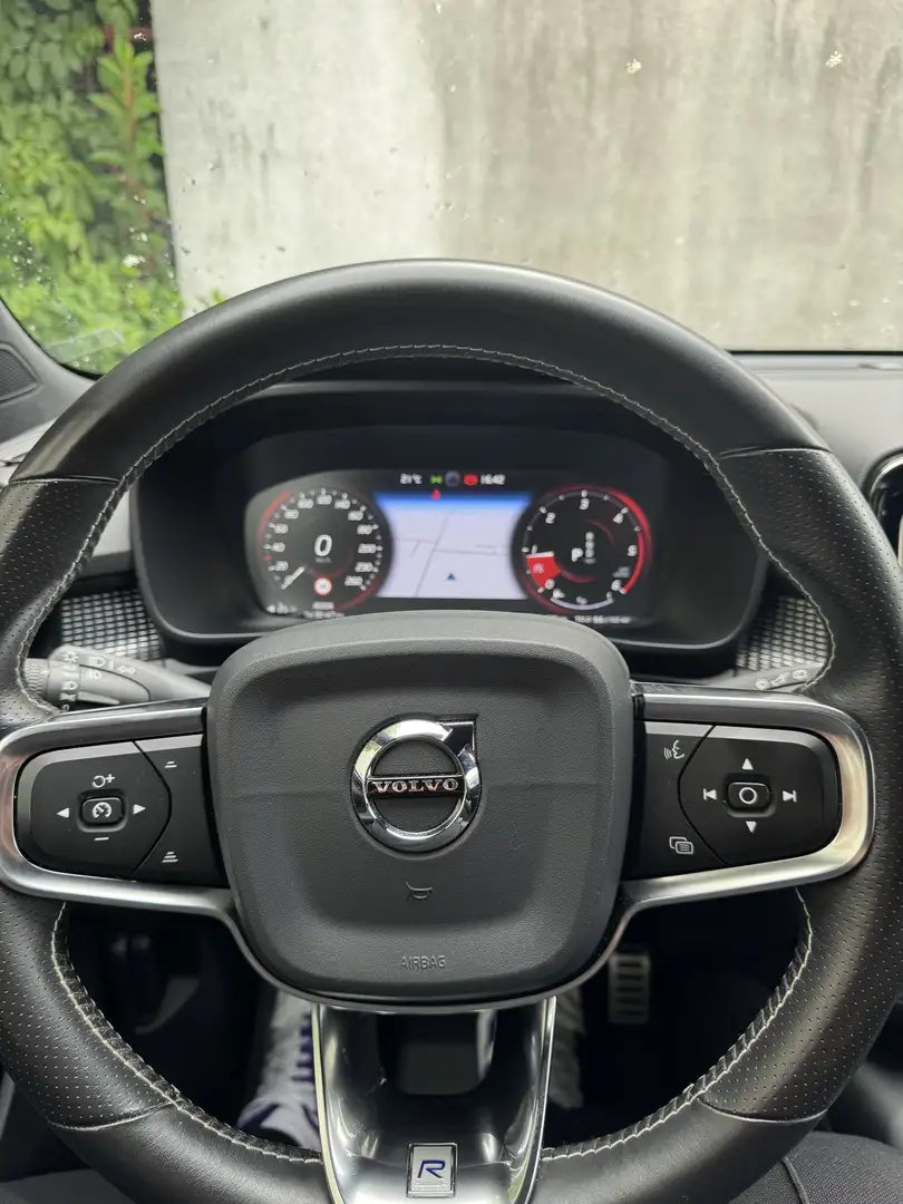 Volvo XC40 D3 R-Design Geartronic - 1