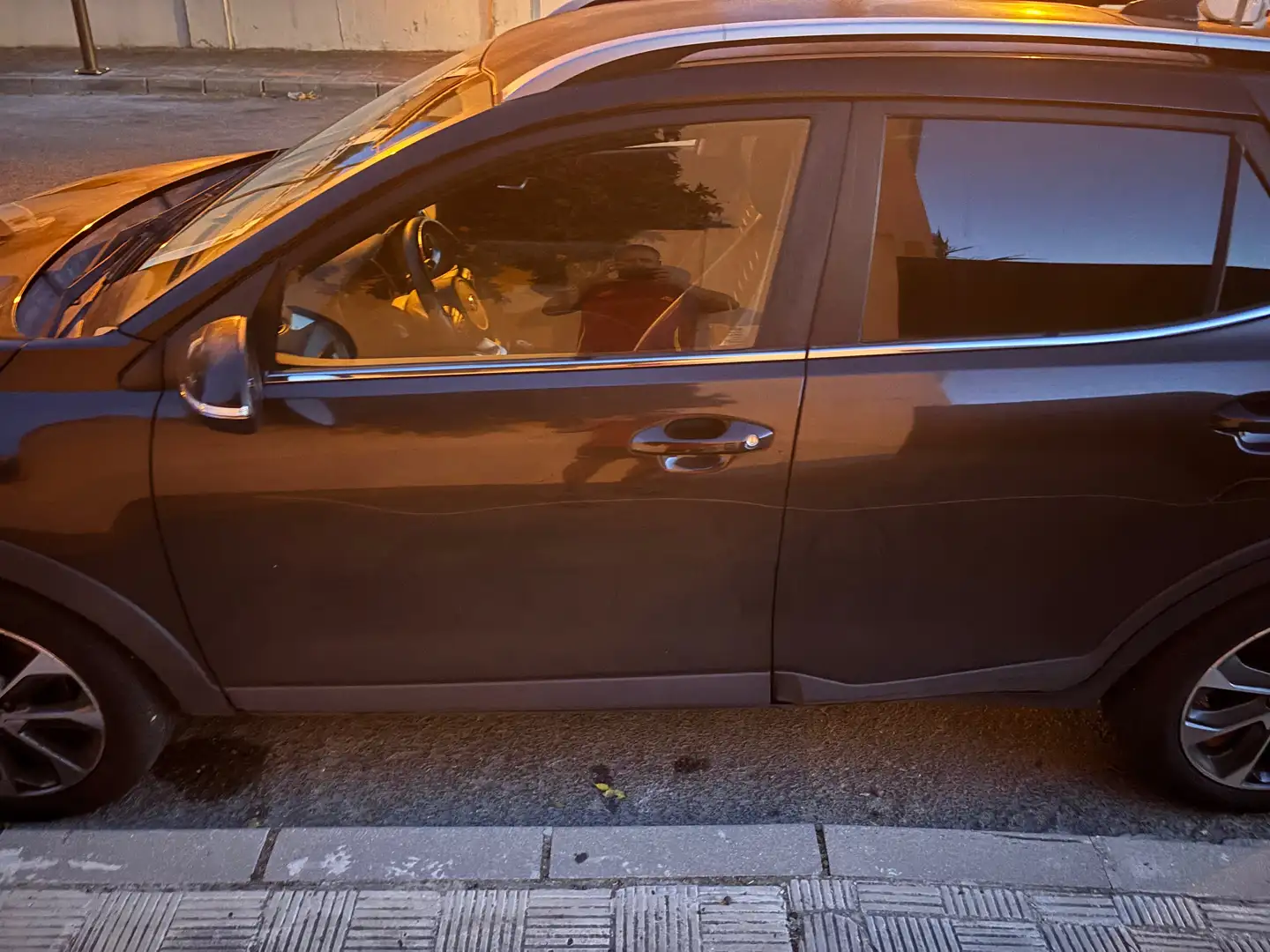 Kia Stonic Stonic 1.0 T-GDi Eco-Dynamic Tech 100 Tech Marrón - 1