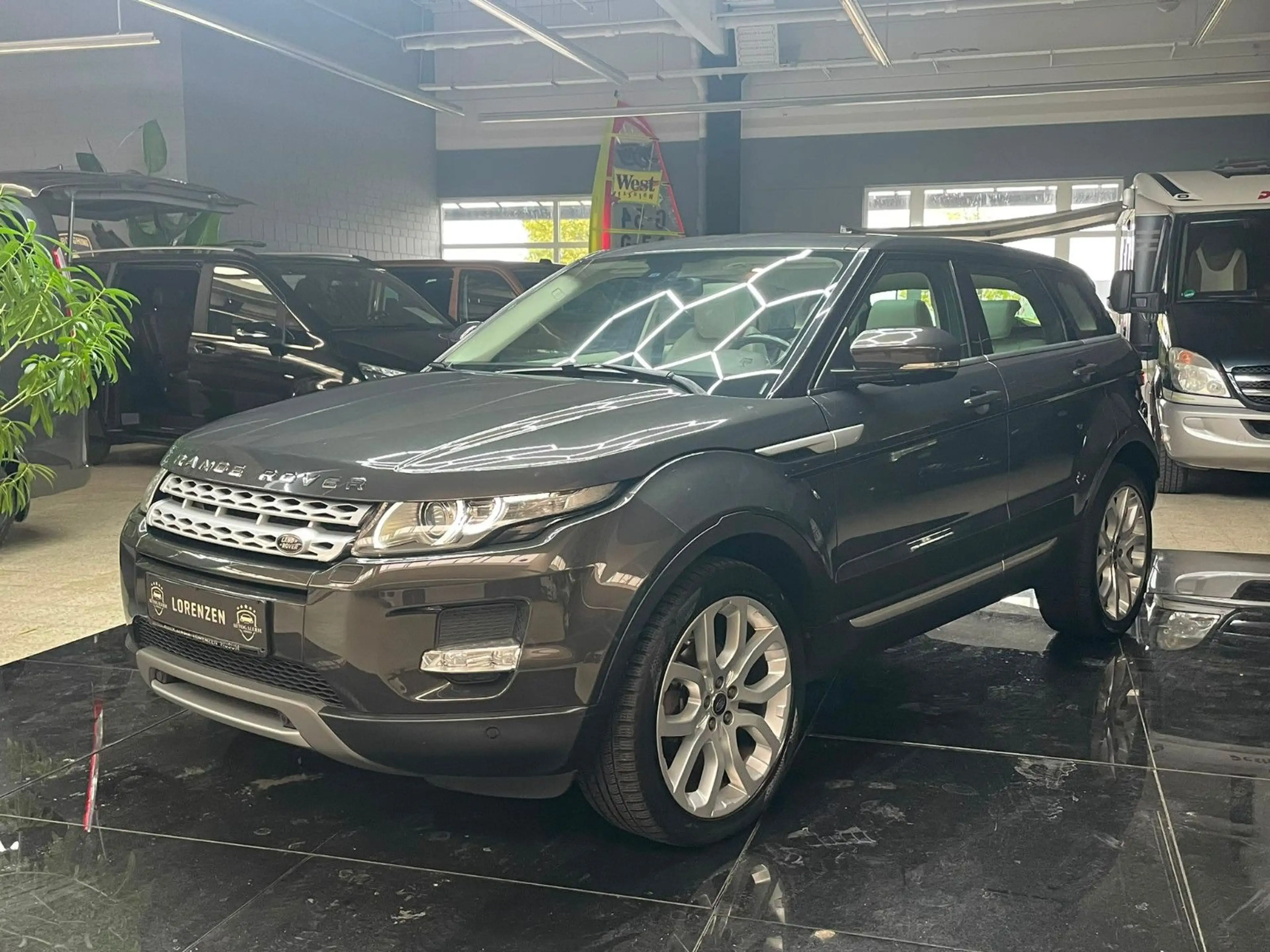 Land Rover Range Rover Evoque Prestige / Xenon / PANO /
