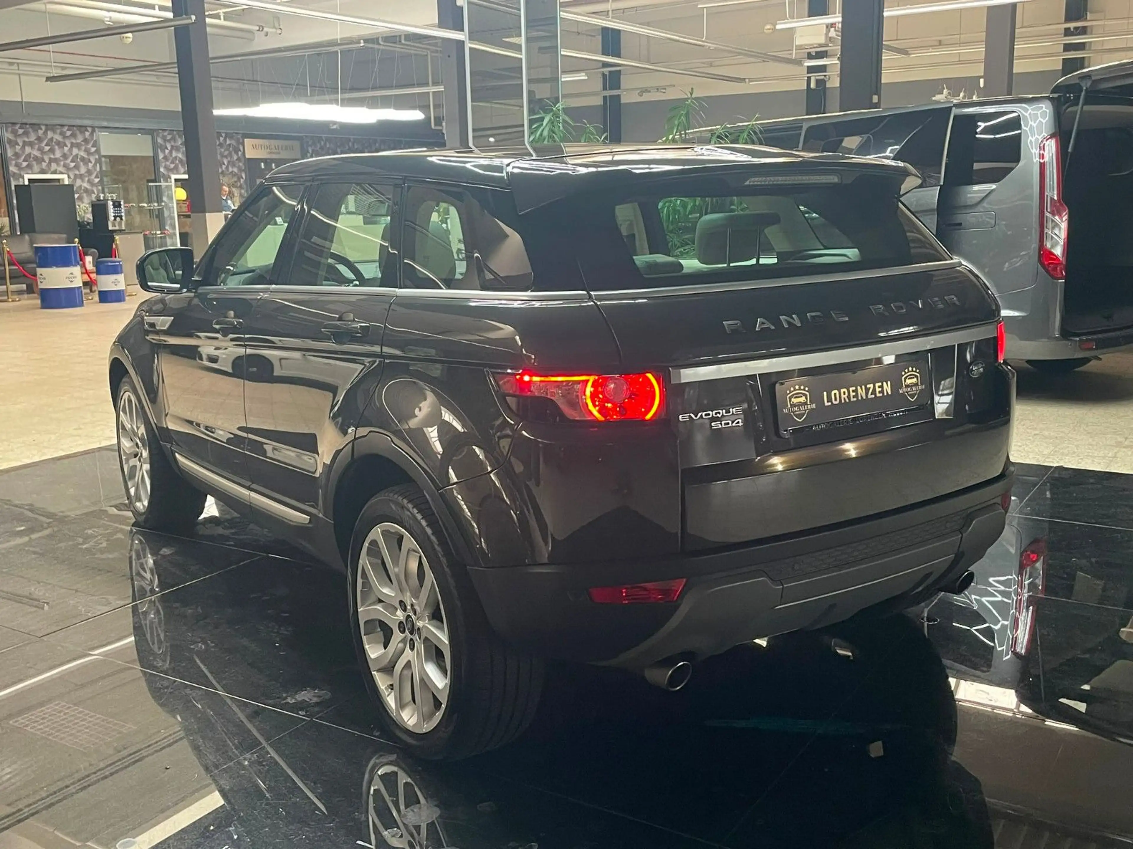 Land Rover Range Rover Evoque Prestige  / Xenon / PANO / — photo 8
