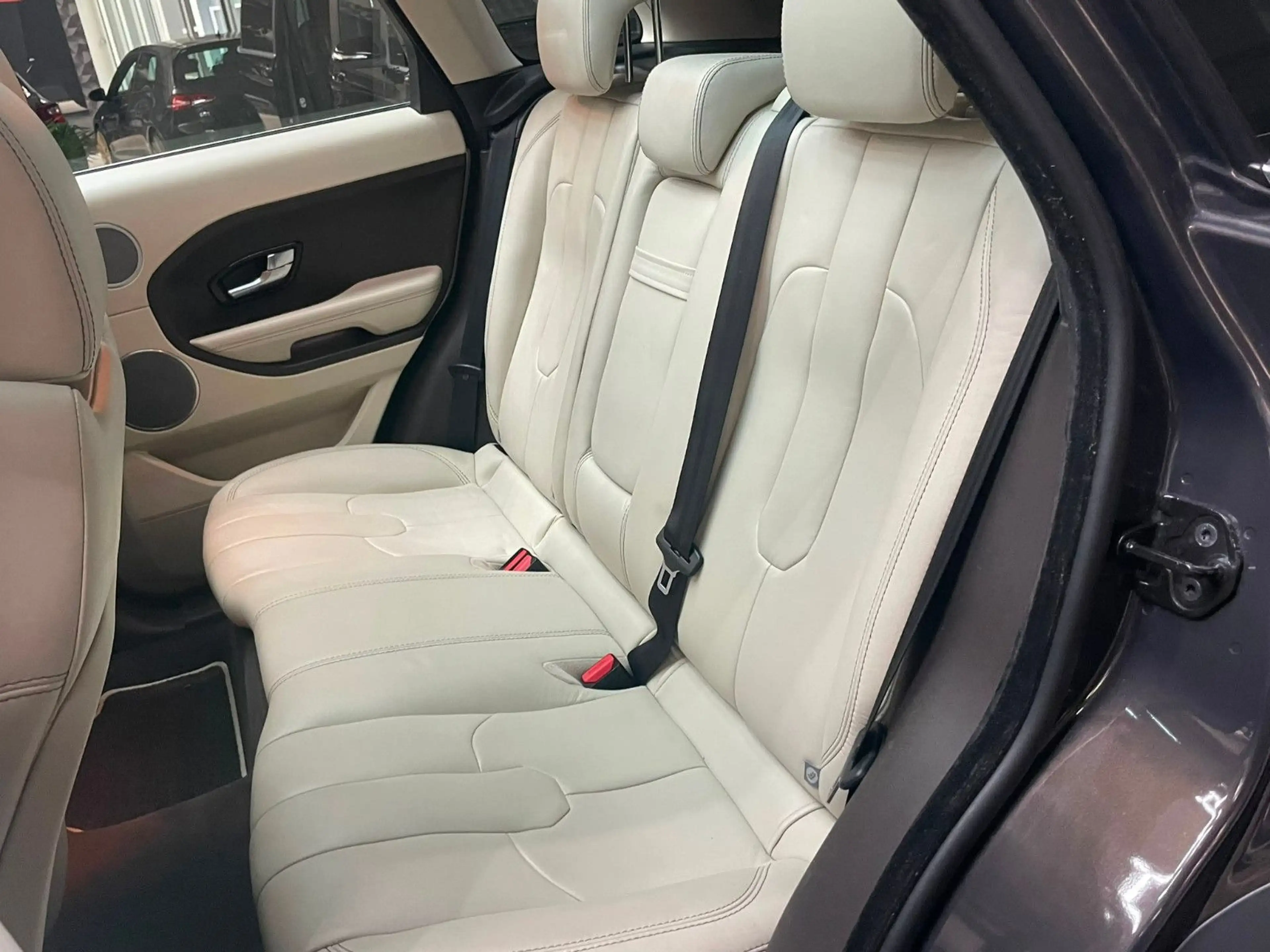Land Rover Range Rover Evoque Prestige  / Xenon / PANO / — photo 14