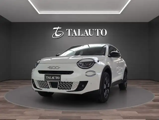 Fiat 600 Icon MHEV 1.2 81kW (110CV) DDCT