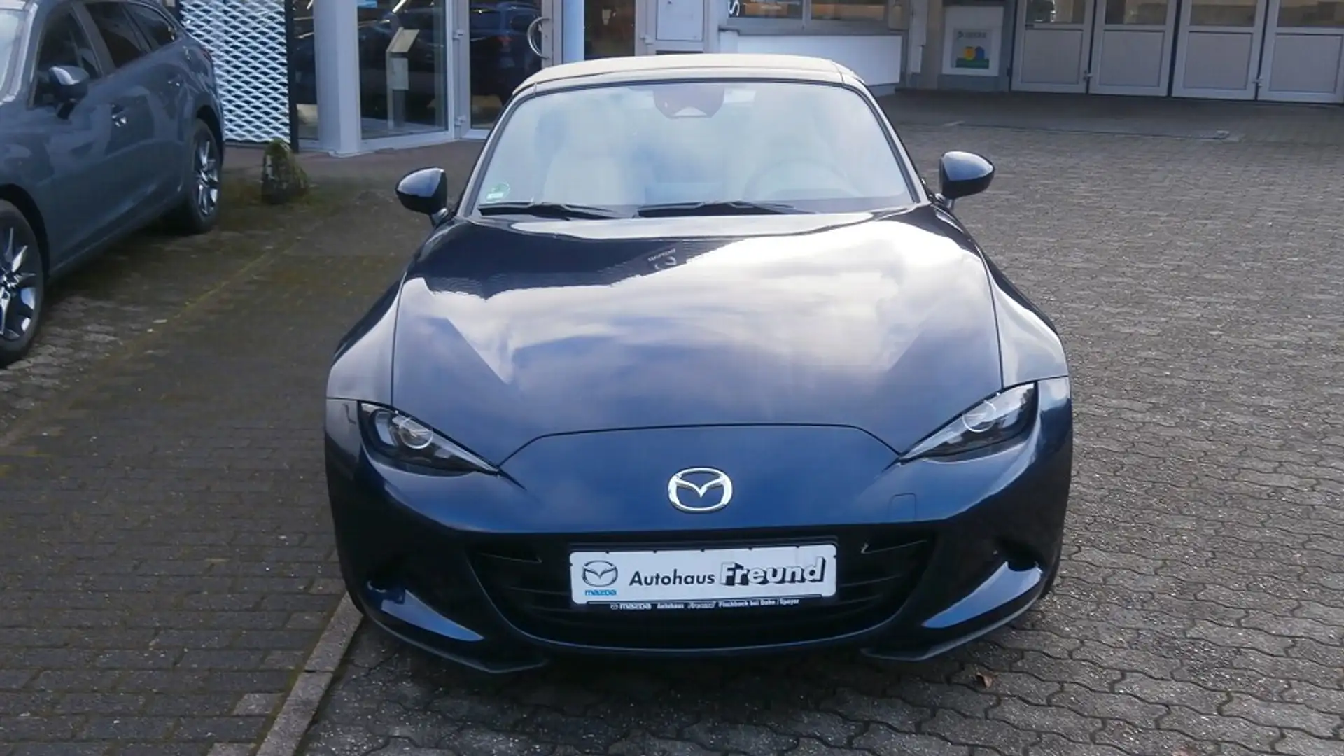Mazda MX-5 2.0L SKYACTIV-G (184 hp) Kazari Leder Beige Dunkle Blau - 2