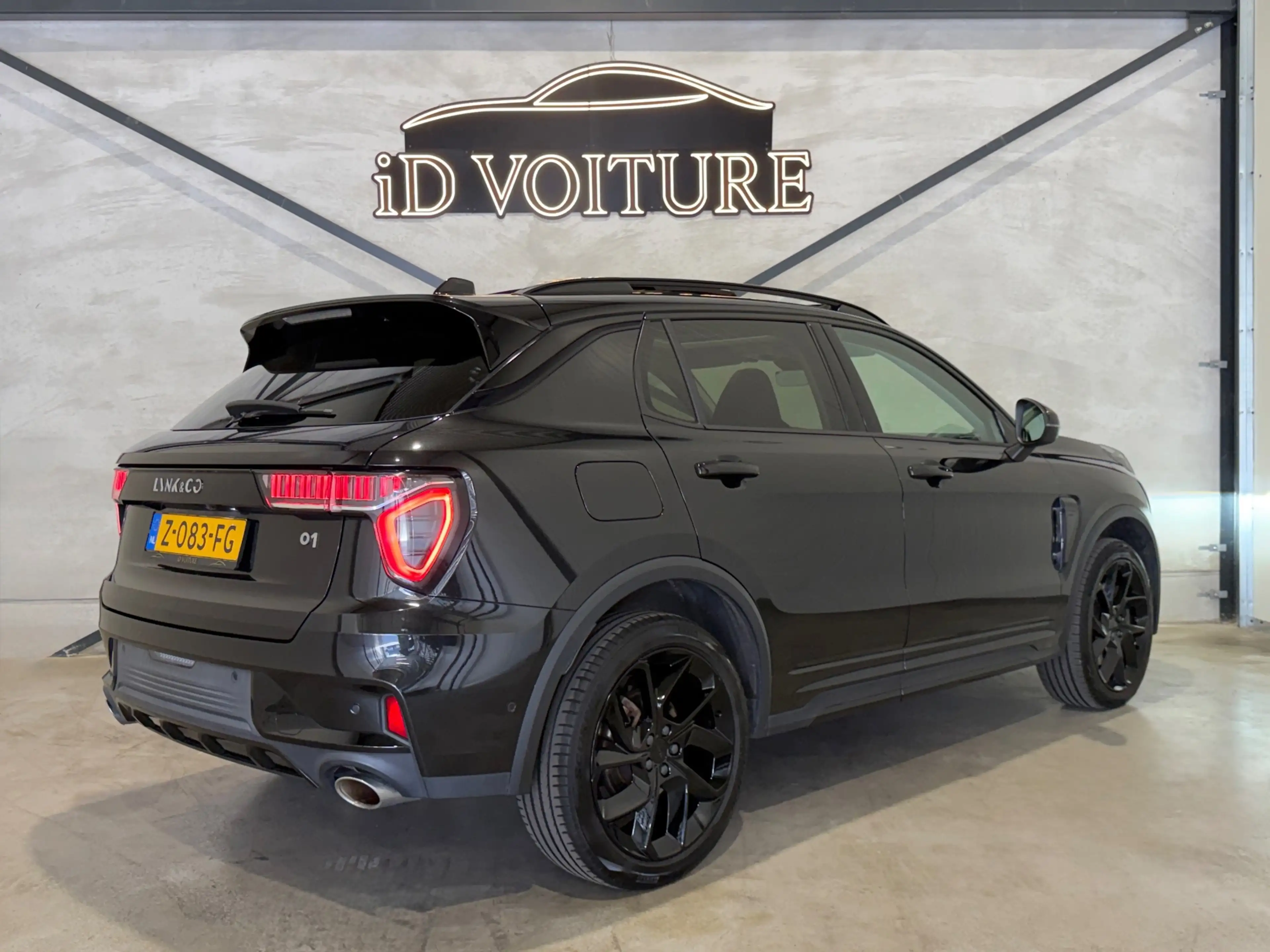 Lynk & Co 01 1.5 BLACK ON BLACK PANO|CARPLAY|CAM|VOL — photo 7