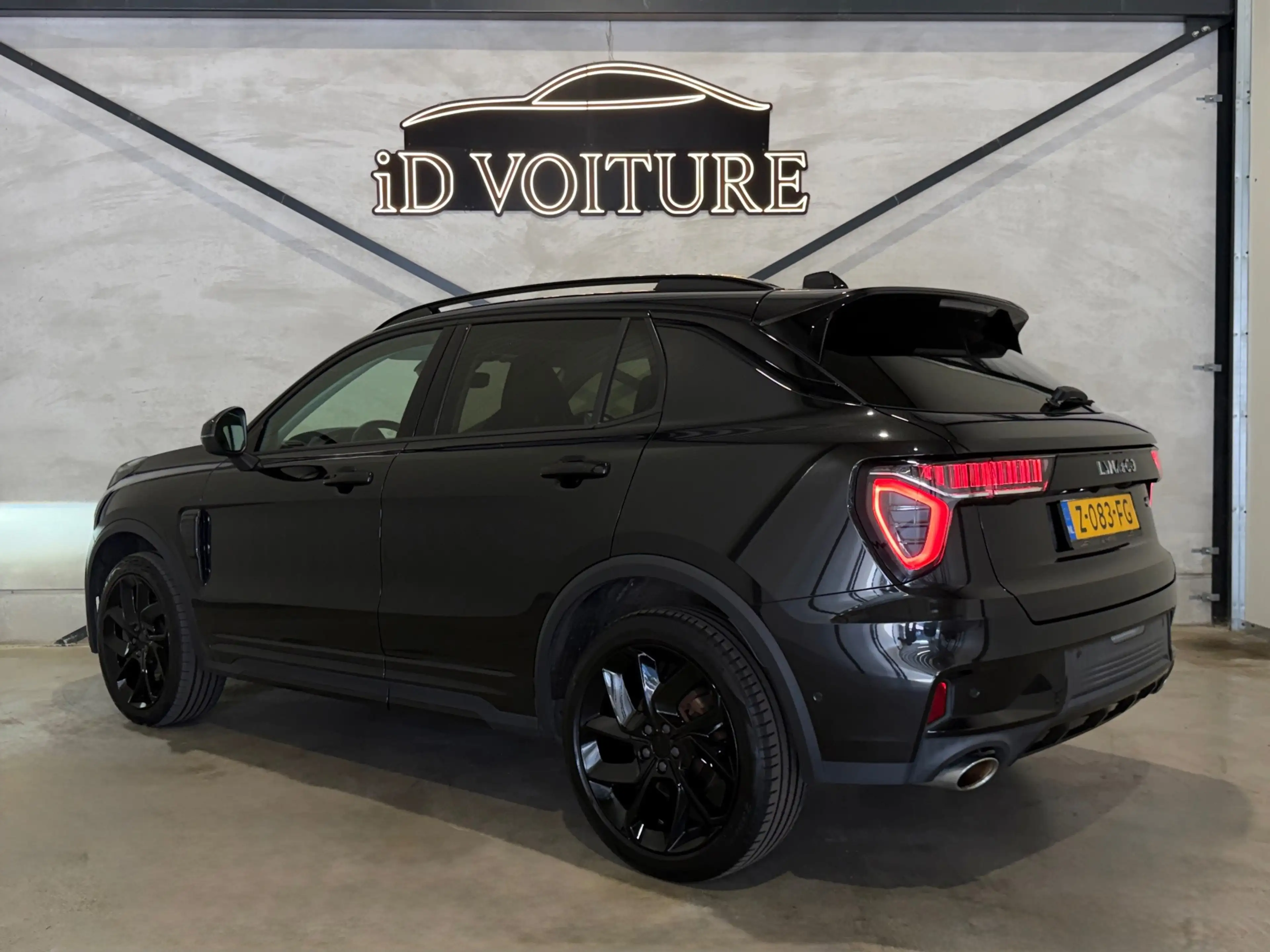 Lynk & Co 01 1.5 BLACK ON BLACK PANO|CARPLAY|CAM|VOL — photo 6