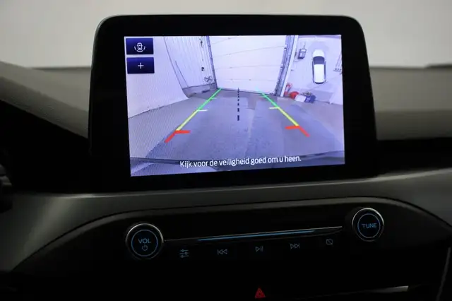 Ford Focus view 6