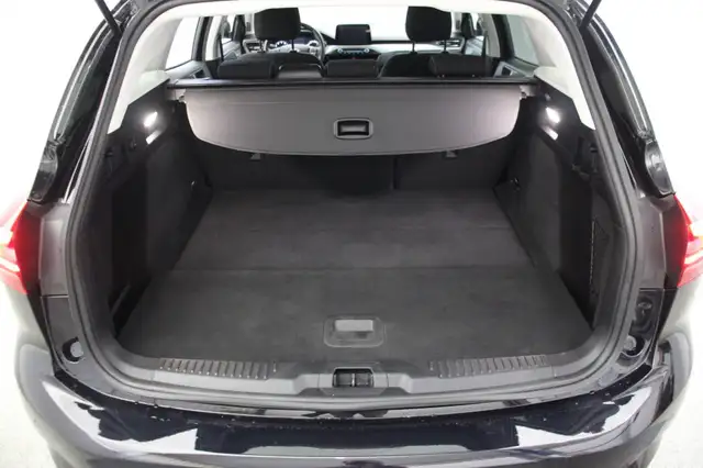 Ford Focus view 14
