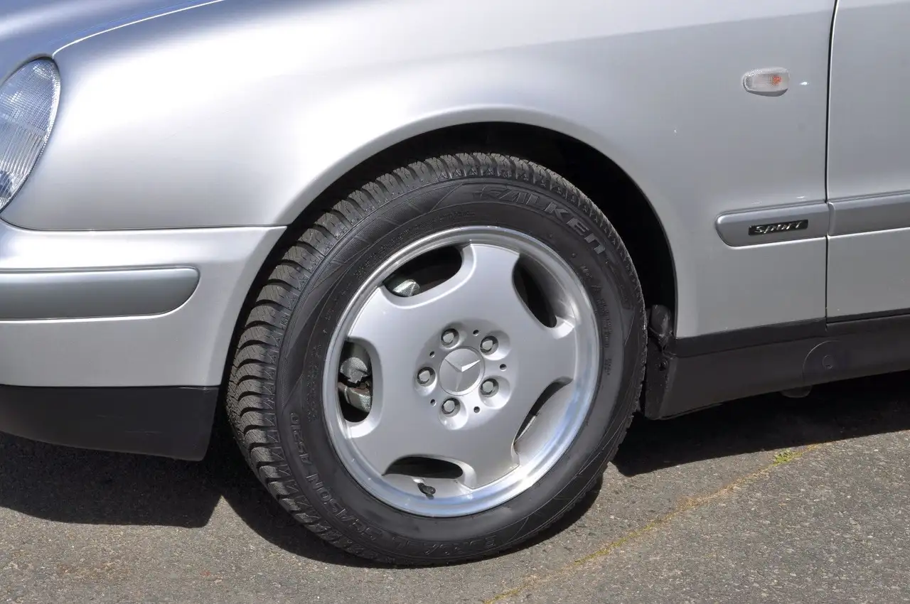 Mercedes-Benz CLK 200 Sport Cabrio 1. Hand mit original 24 TKM, foto 8