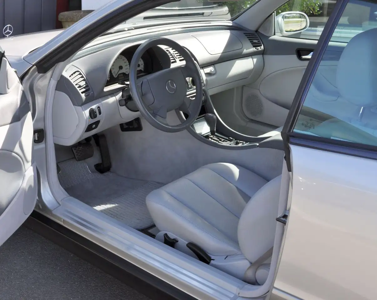 Mercedes-Benz CLK 200 Sport Cabrio 1. Hand mit original 24 TKM, foto 9