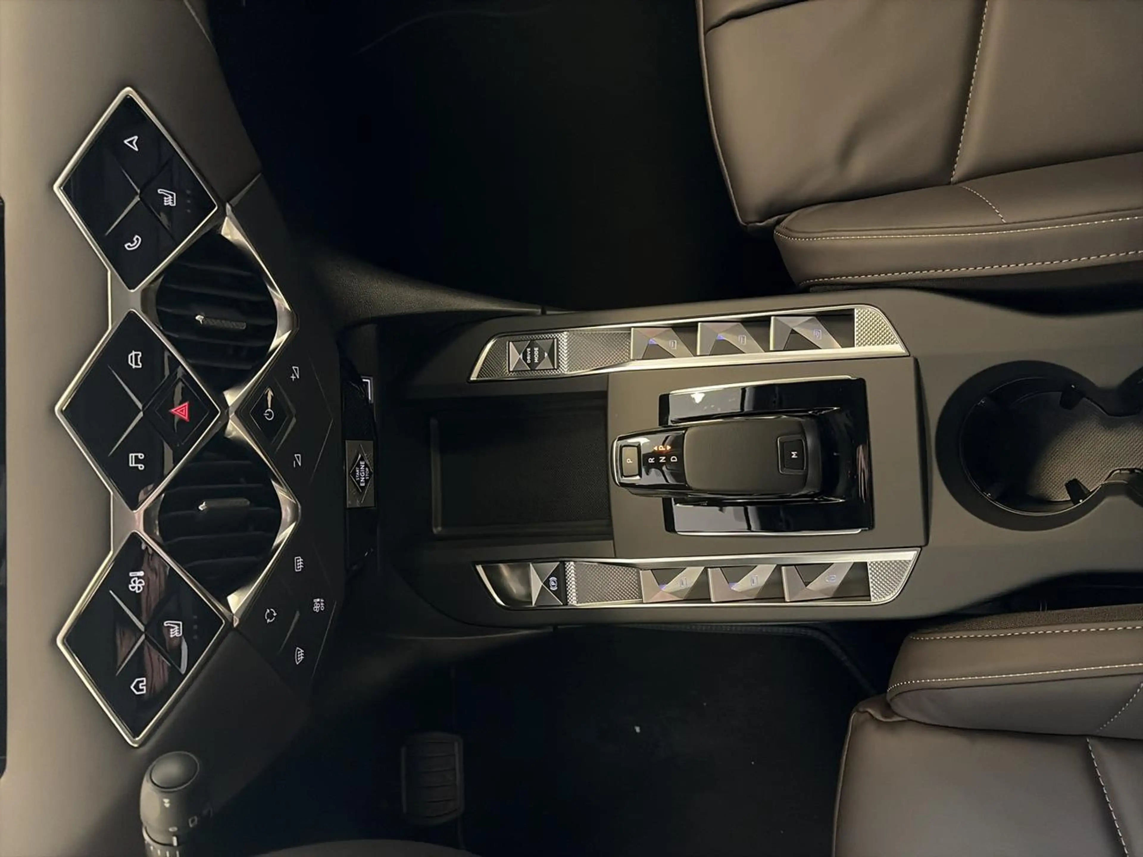 DS Automobiles DS 3 PureTech 130 Auto Antoine de Saint Exupe — photo 14