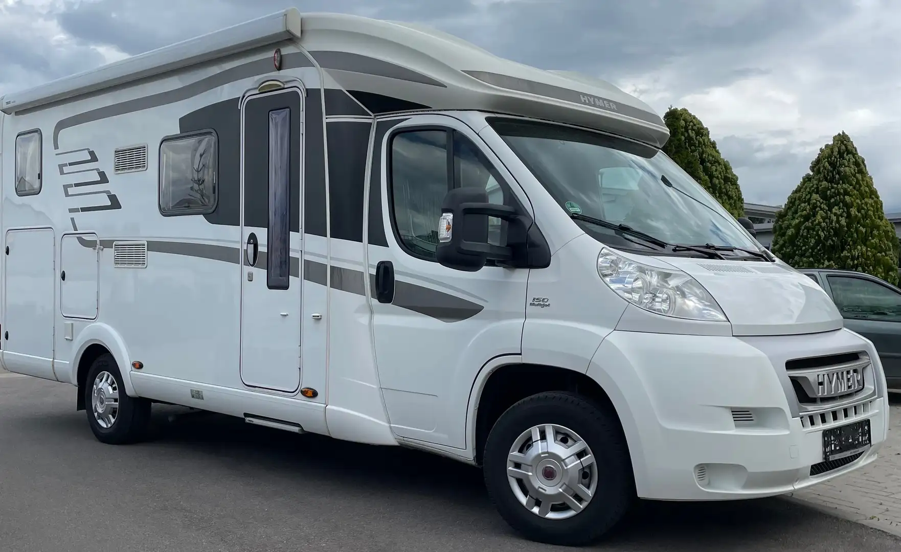 Hymer/Eriba Tramp T578CL Fiat 150PS Einzelbetten TV Wit - 2