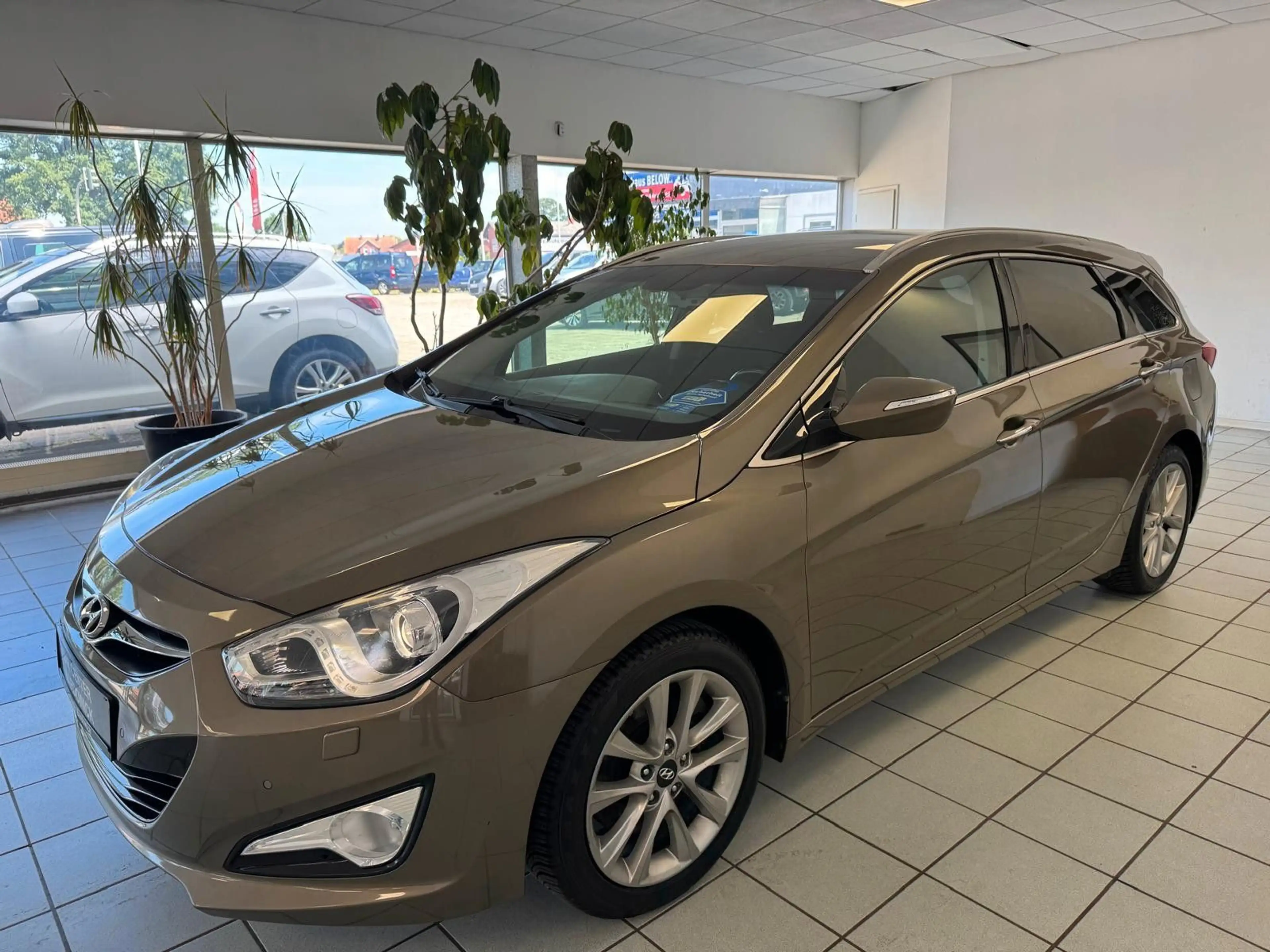 Hyundai i40 cw FIFA World Cup Edition *Anhängerkupplung* — photo 8