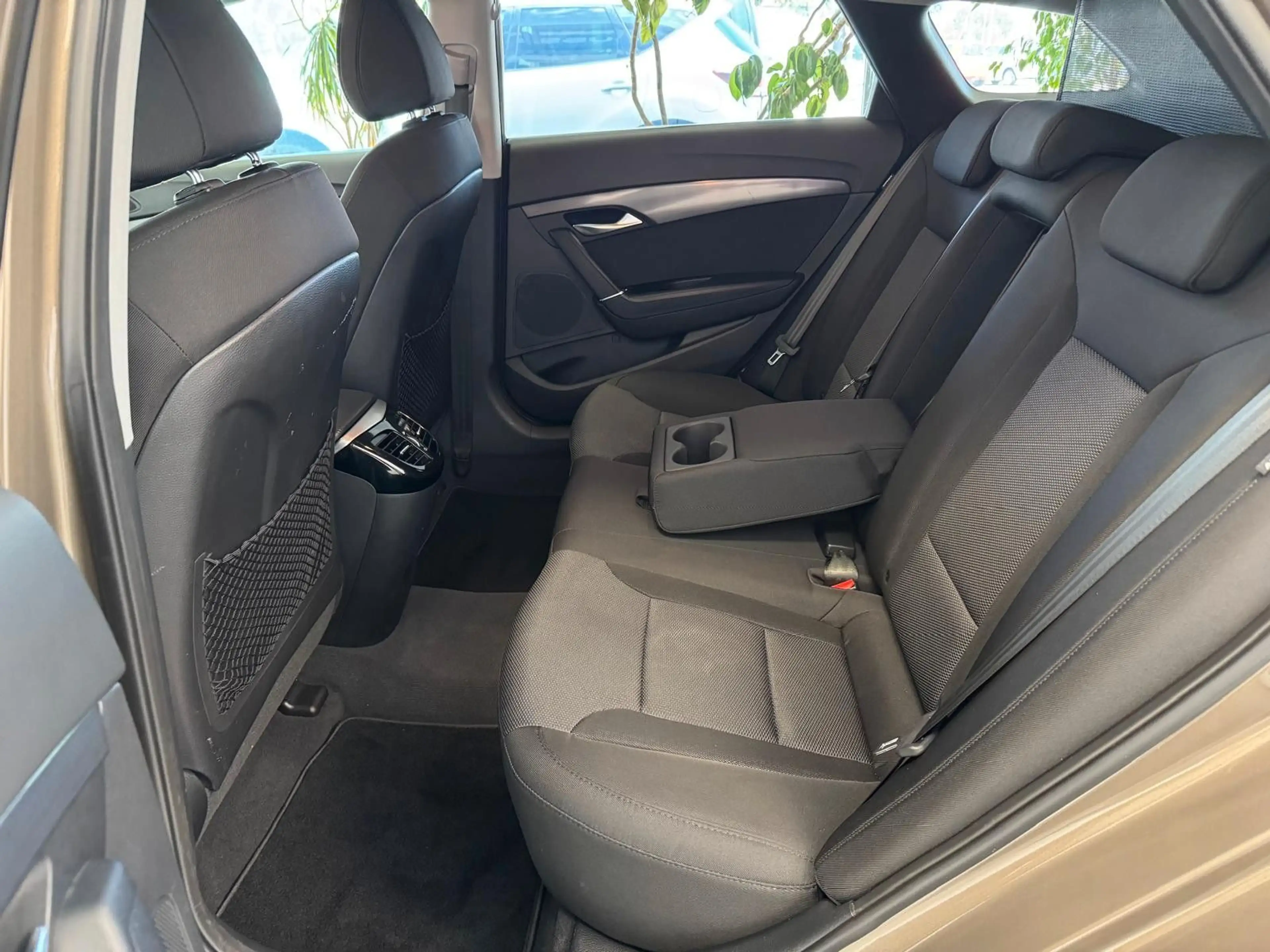 Hyundai i40 cw FIFA World Cup Edition *Anhängerkupplung* — photo 11