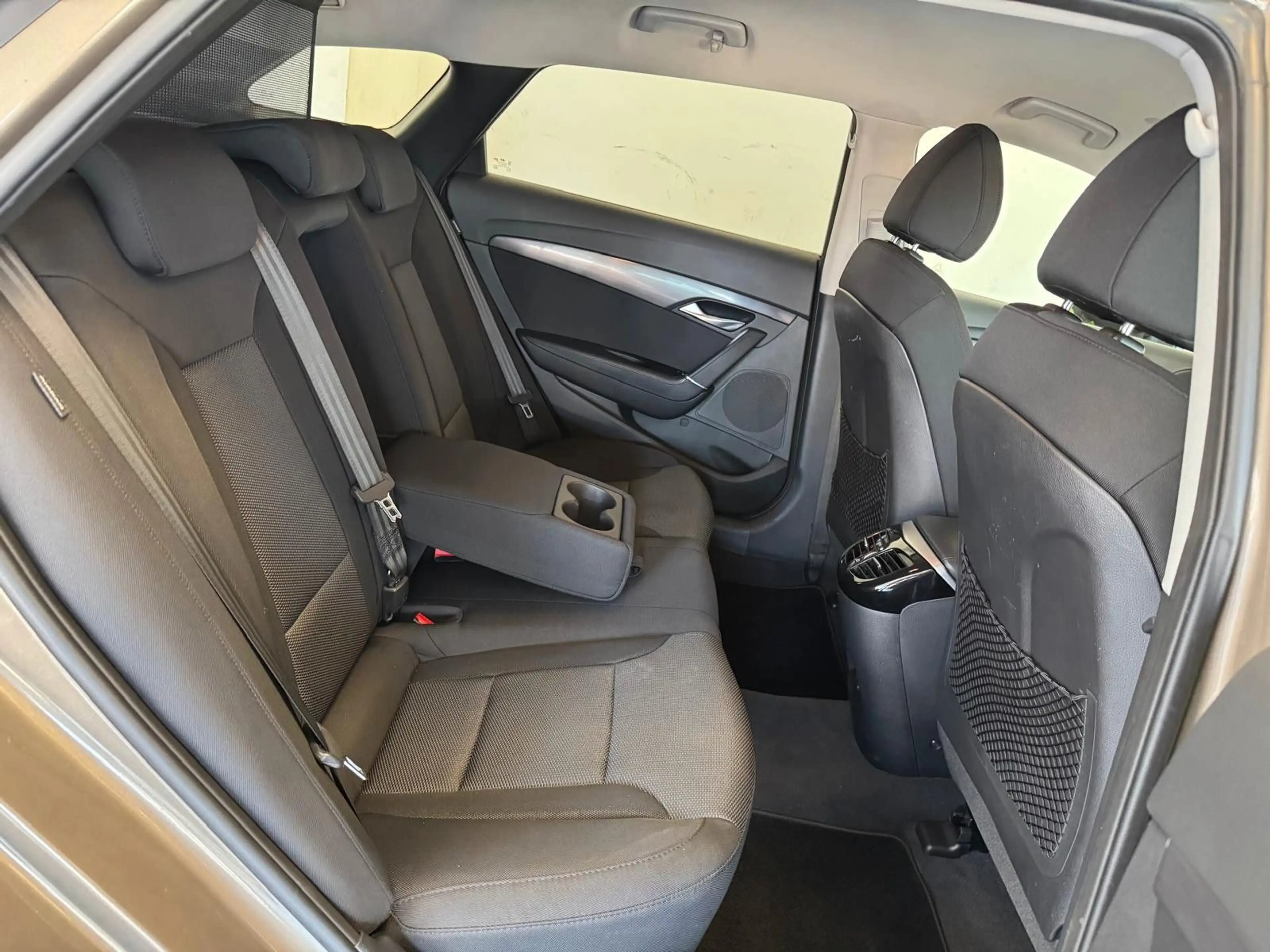 Hyundai i40 cw FIFA World Cup Edition *Anhängerkupplung* — photo 13