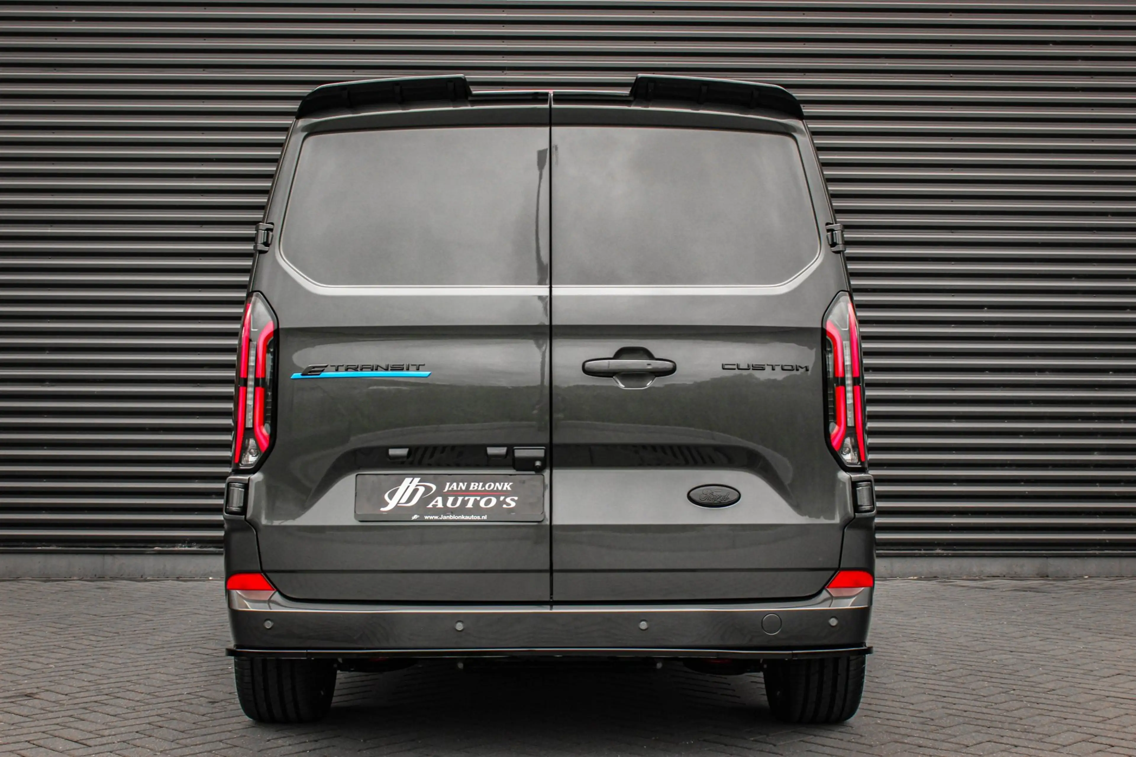 Ford E-Transit Cust. L2H1 Limited 71kWh 218PK 3-ZITS / JB-EDITON — photo 41