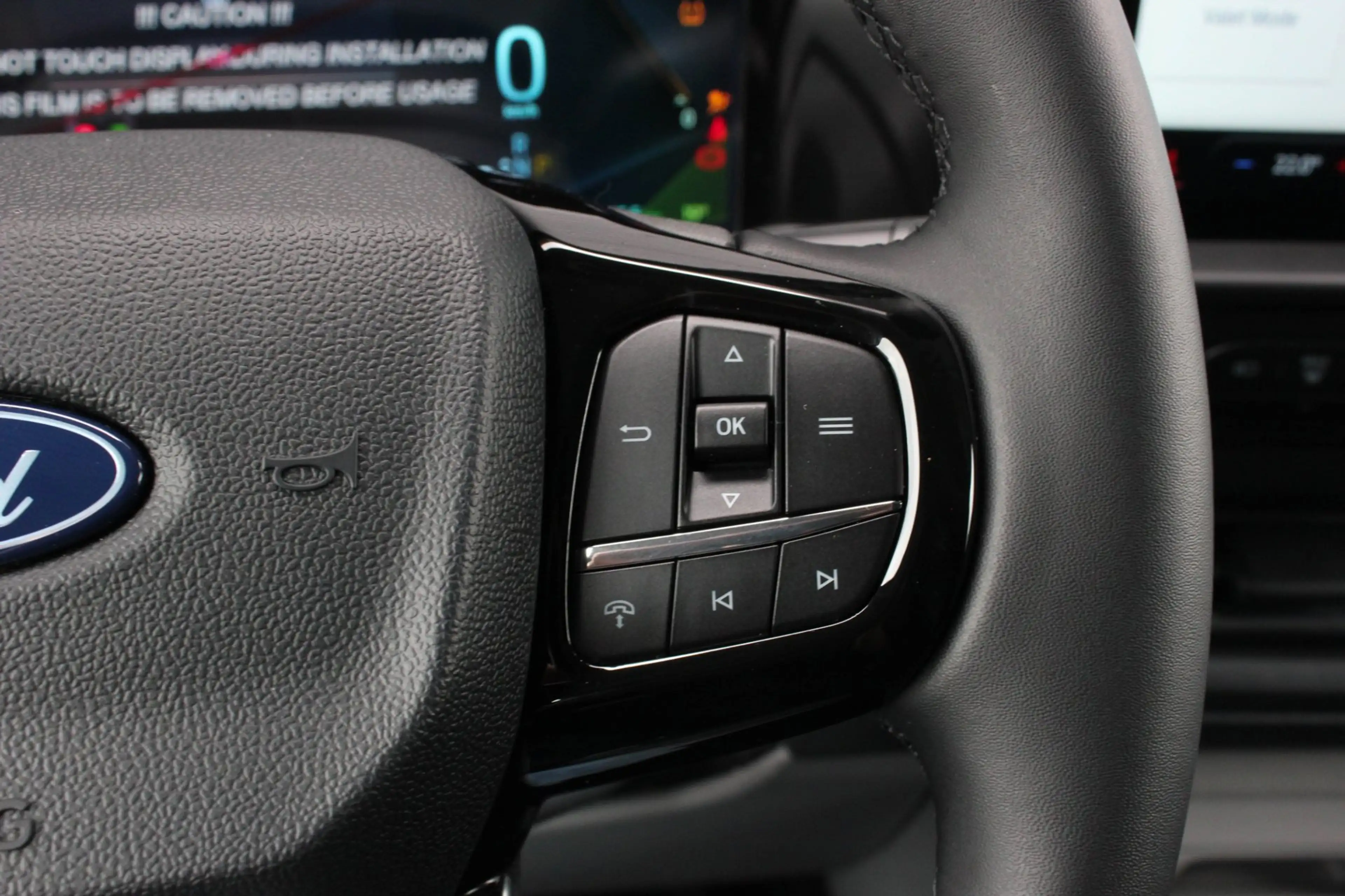 Ford E-Transit Cust. L2H1 Limited 71kWh 218PK 3-ZITS / JB-EDITON — photo 22
