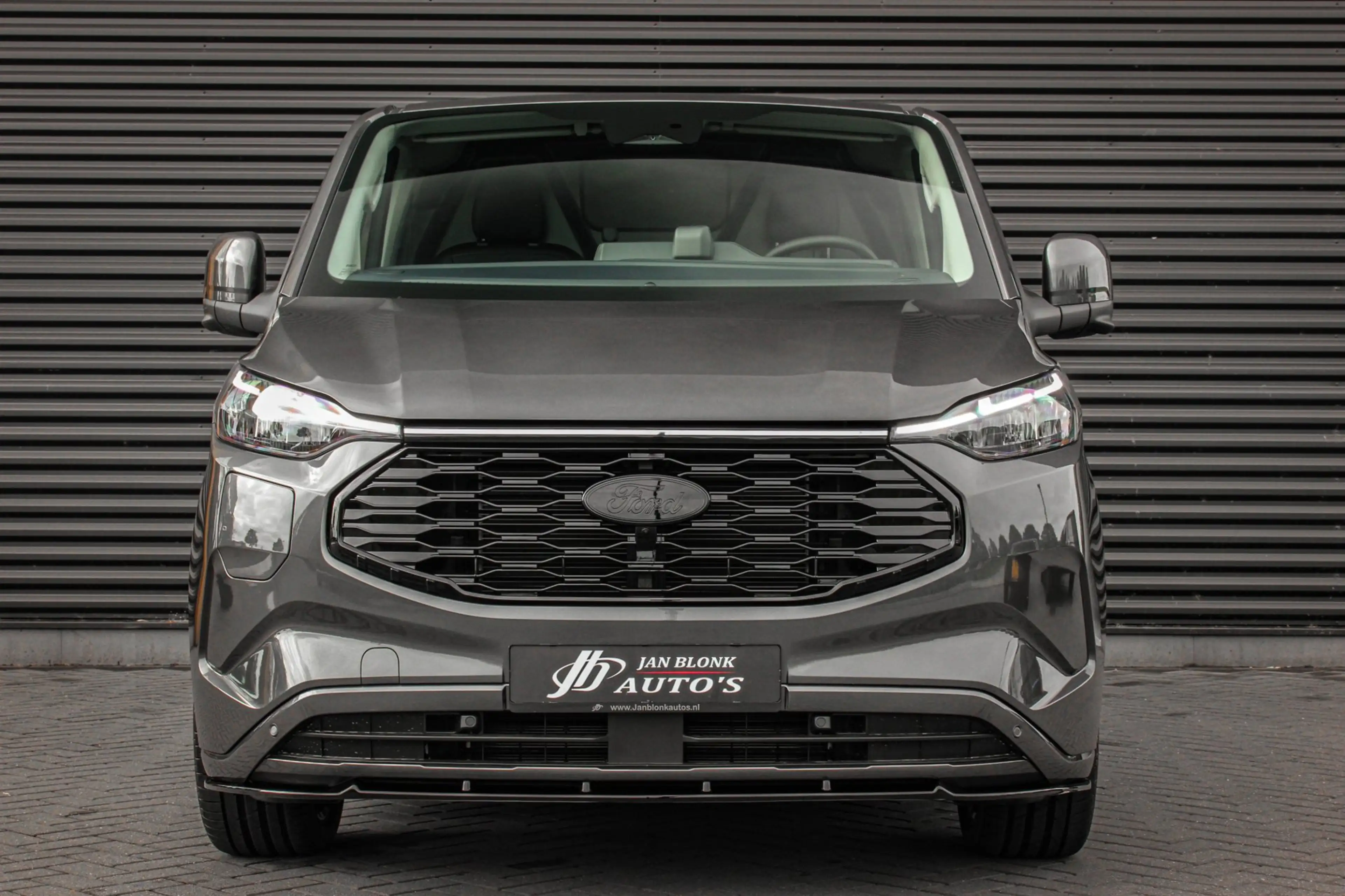 Ford E-Transit Cust. L2H1 Limited 71kWh 218PK 3-ZITS / JB-EDITON — photo 35