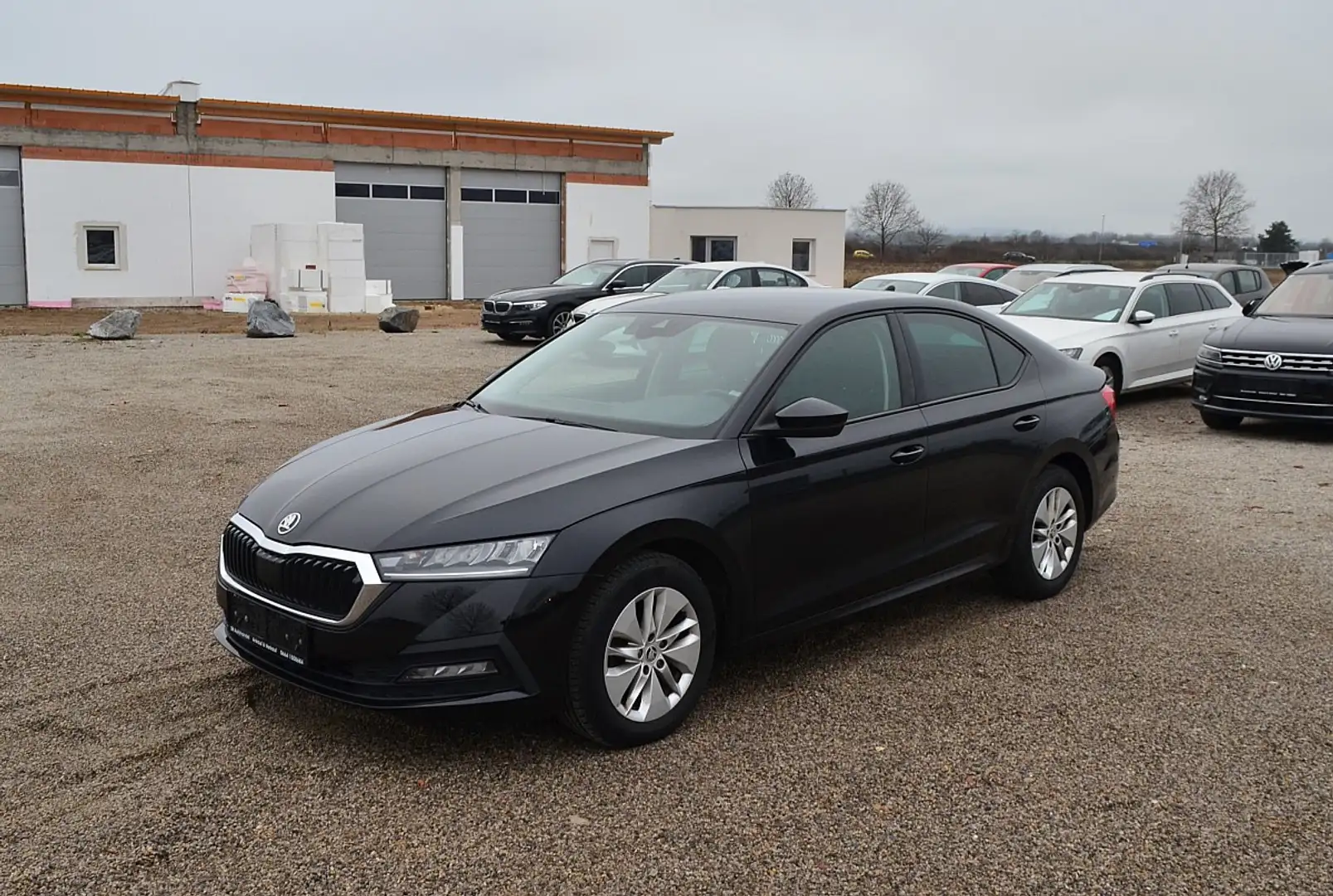 Skoda Octavia 2,0 TDI Ambition DSG Schwarz - 1