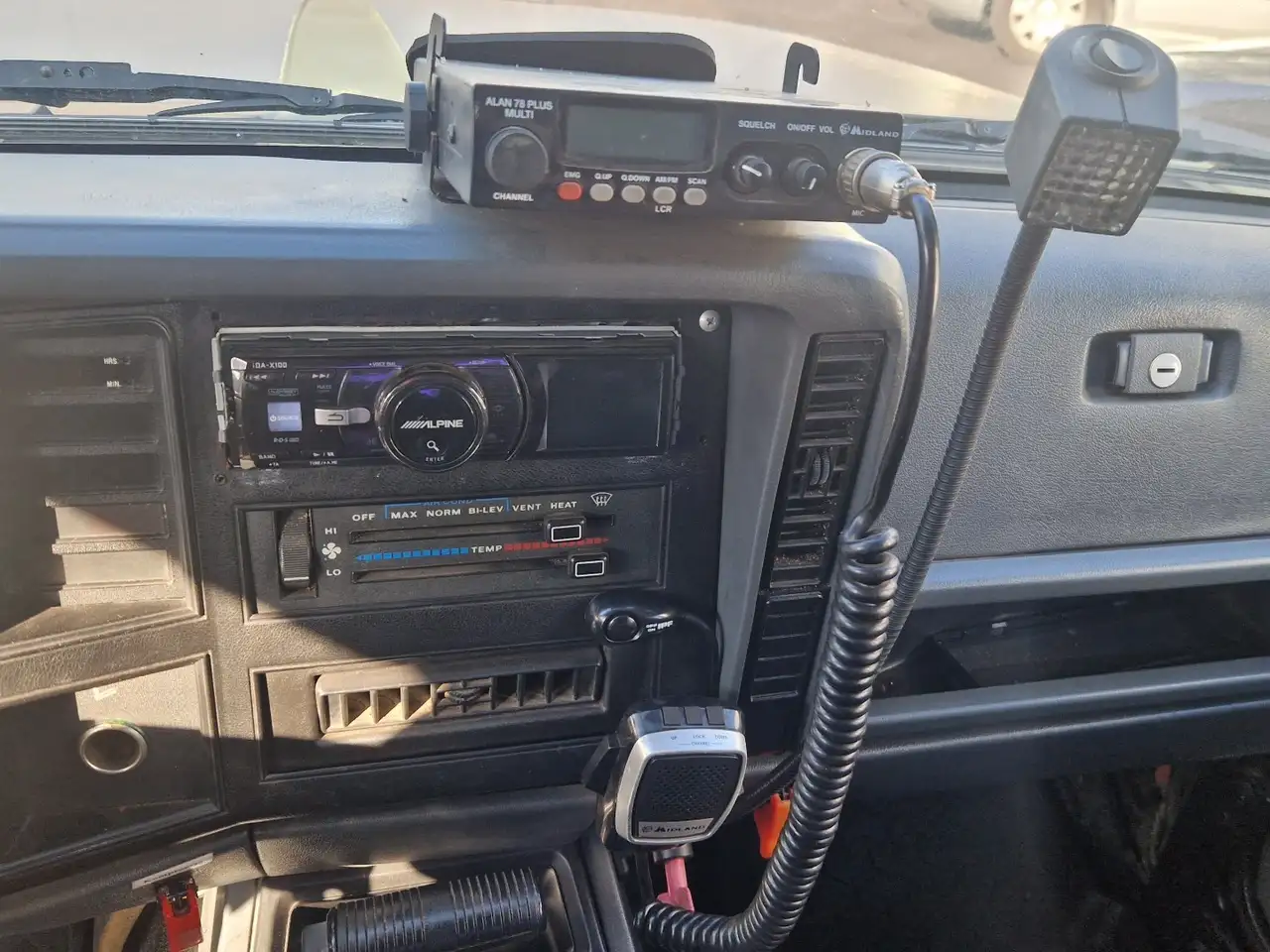Jeep Cherokee 4,0 Limited Aut., foto 9