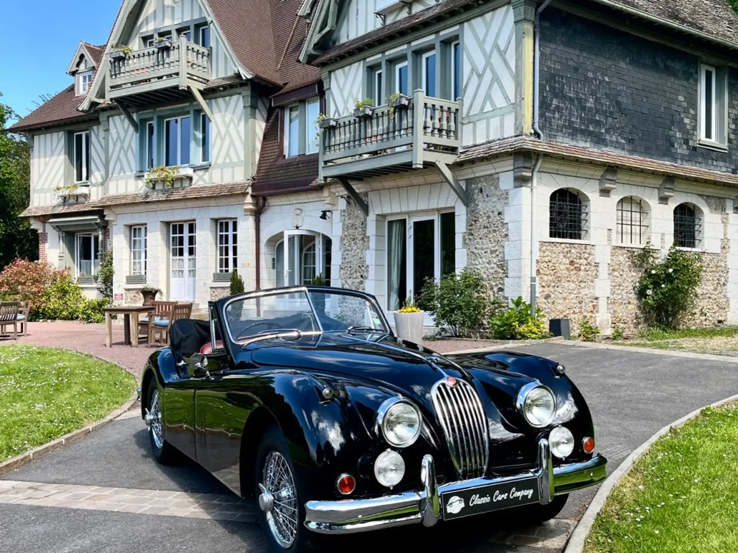 Jaguar XK Чорний - 1