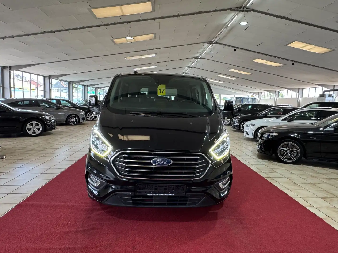 Ford Tourneo Custom Aut.Titanium 9 Sitzer L2H1 Noir - 2
