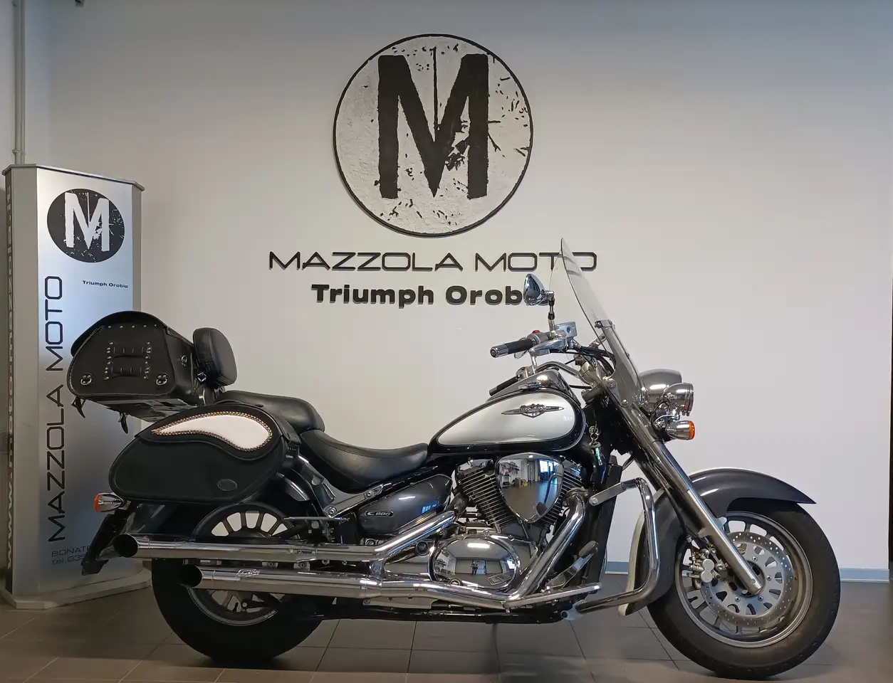 Suzuki Intruder C