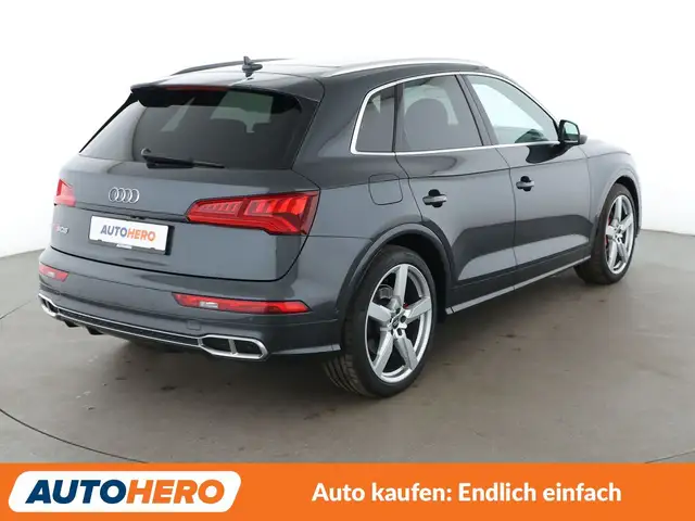 Audi SQ5 view 6