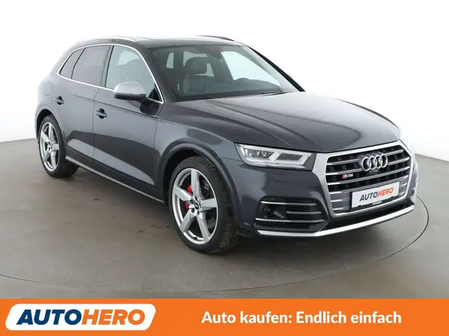 Audi SQ5 view 8