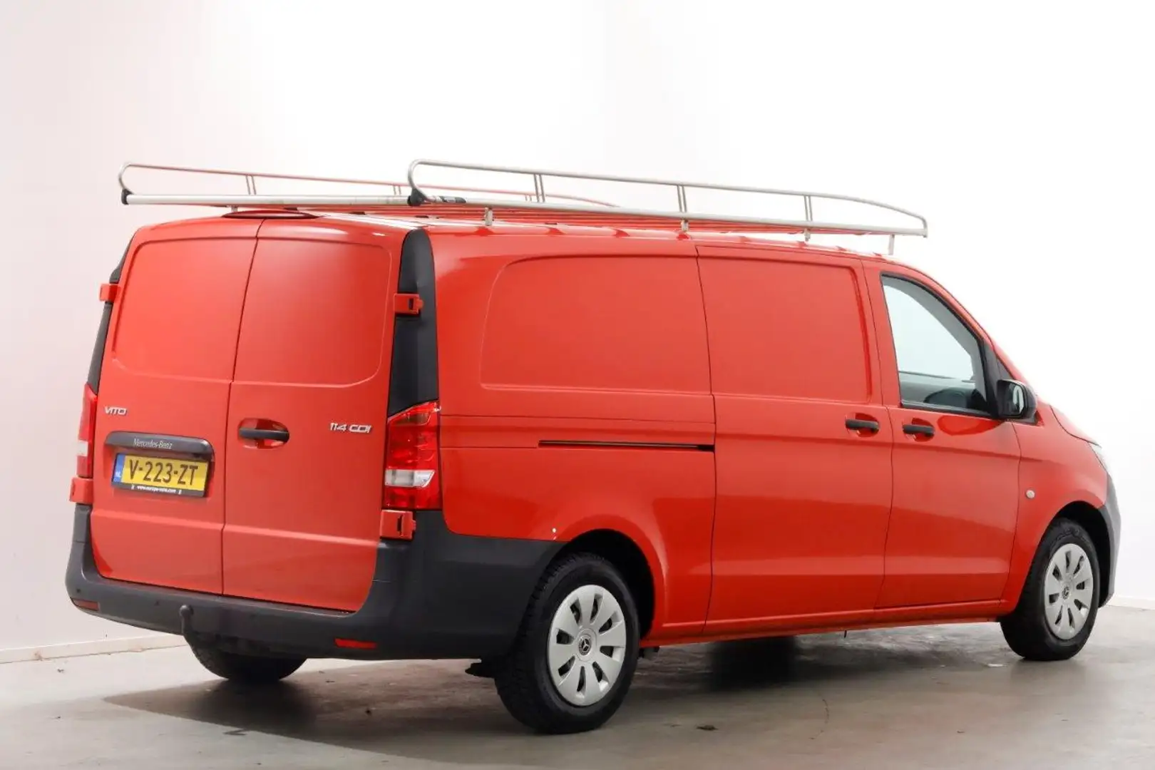 Mercedes-Benz Vito 114 CDI 136pk XL Extra Lang Airco/Navi 06-2019 Rood - 2