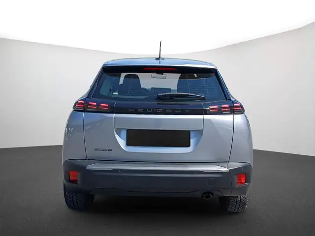 Peugeot 2008 view 3