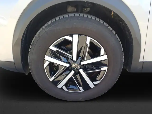 Peugeot 2008 view 8