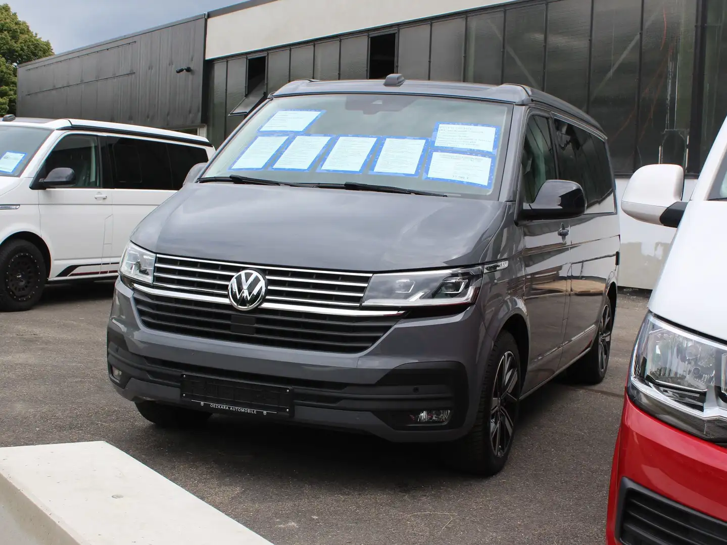 Volkswagen T6.1 California T6.1 California Beach Edition mit Mini-Küche Gris - 1