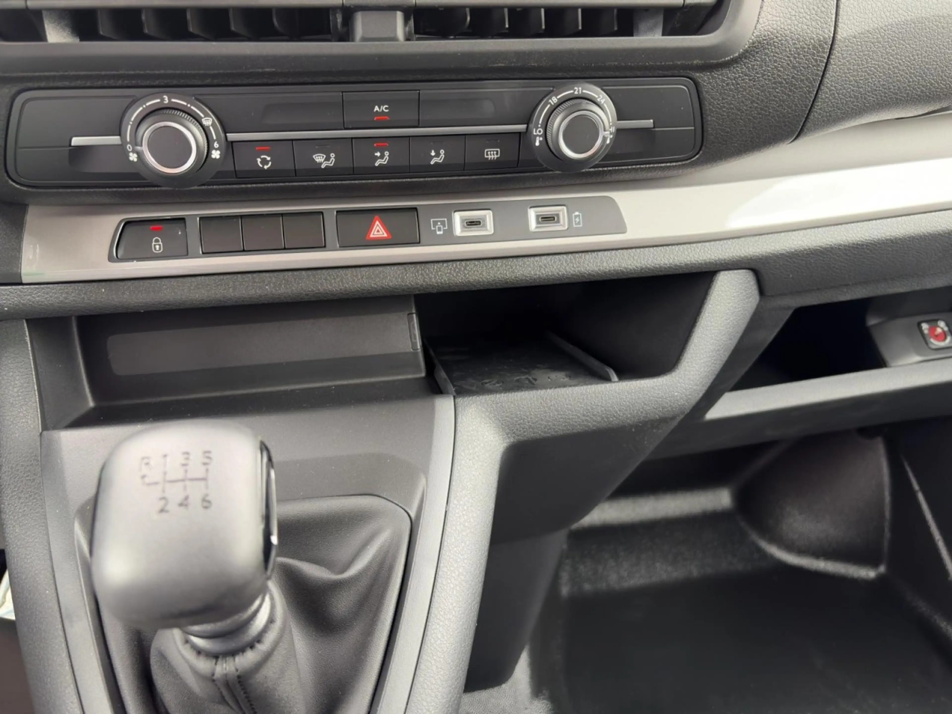 Fiat Scudo M Flexcab Klima Einparkhilfe Fenster el. — photo 6