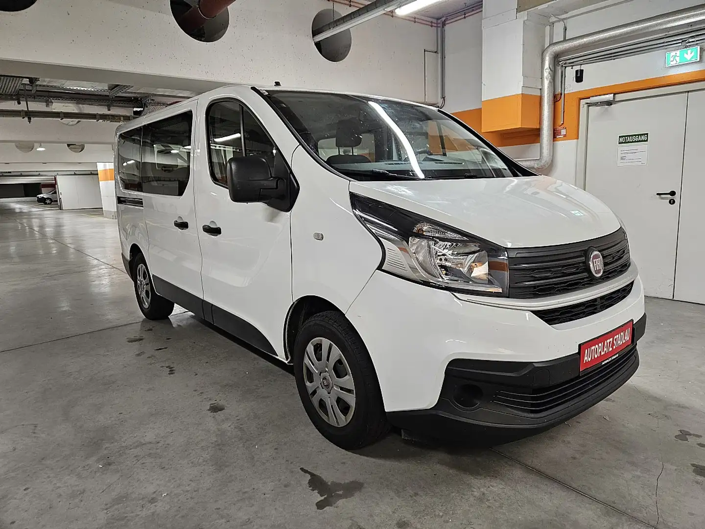 Fiat Talento Panorama 3,0t 2,0 EcoJet 120 L1H1 Family Weiß - 2
