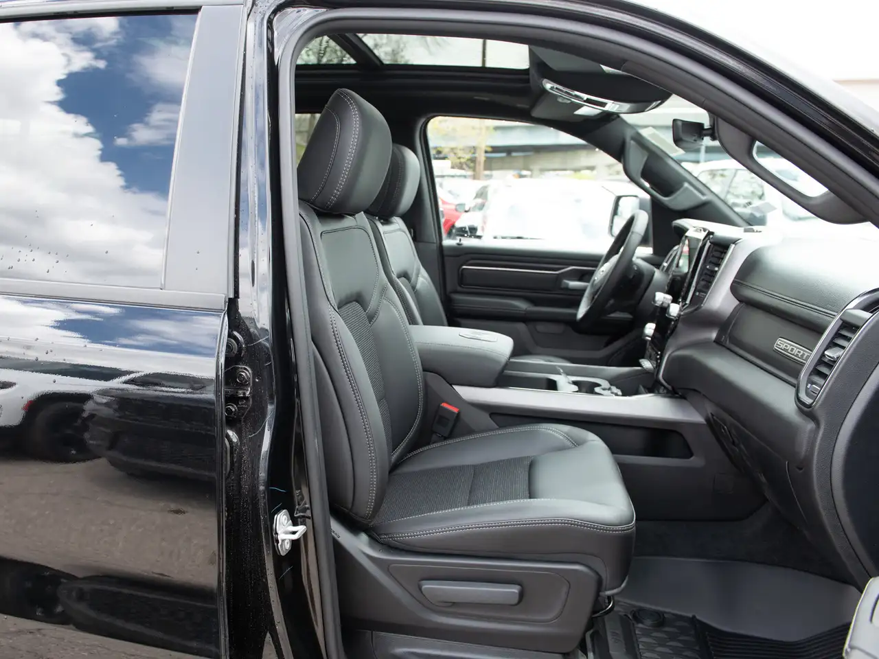 RAM 1500 fotografie RAM 1500
