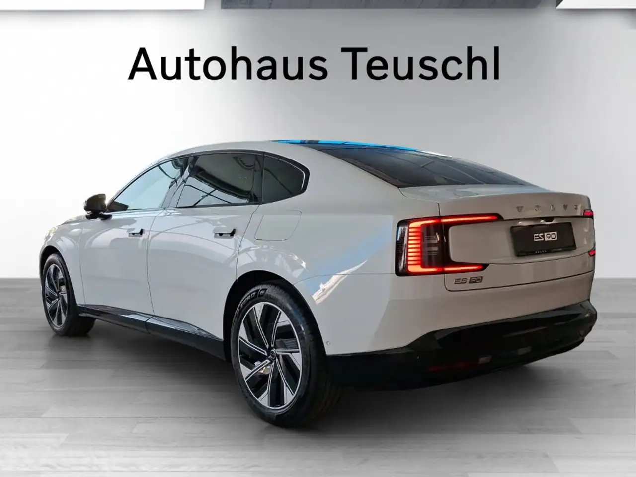 Volvo ES90 2026