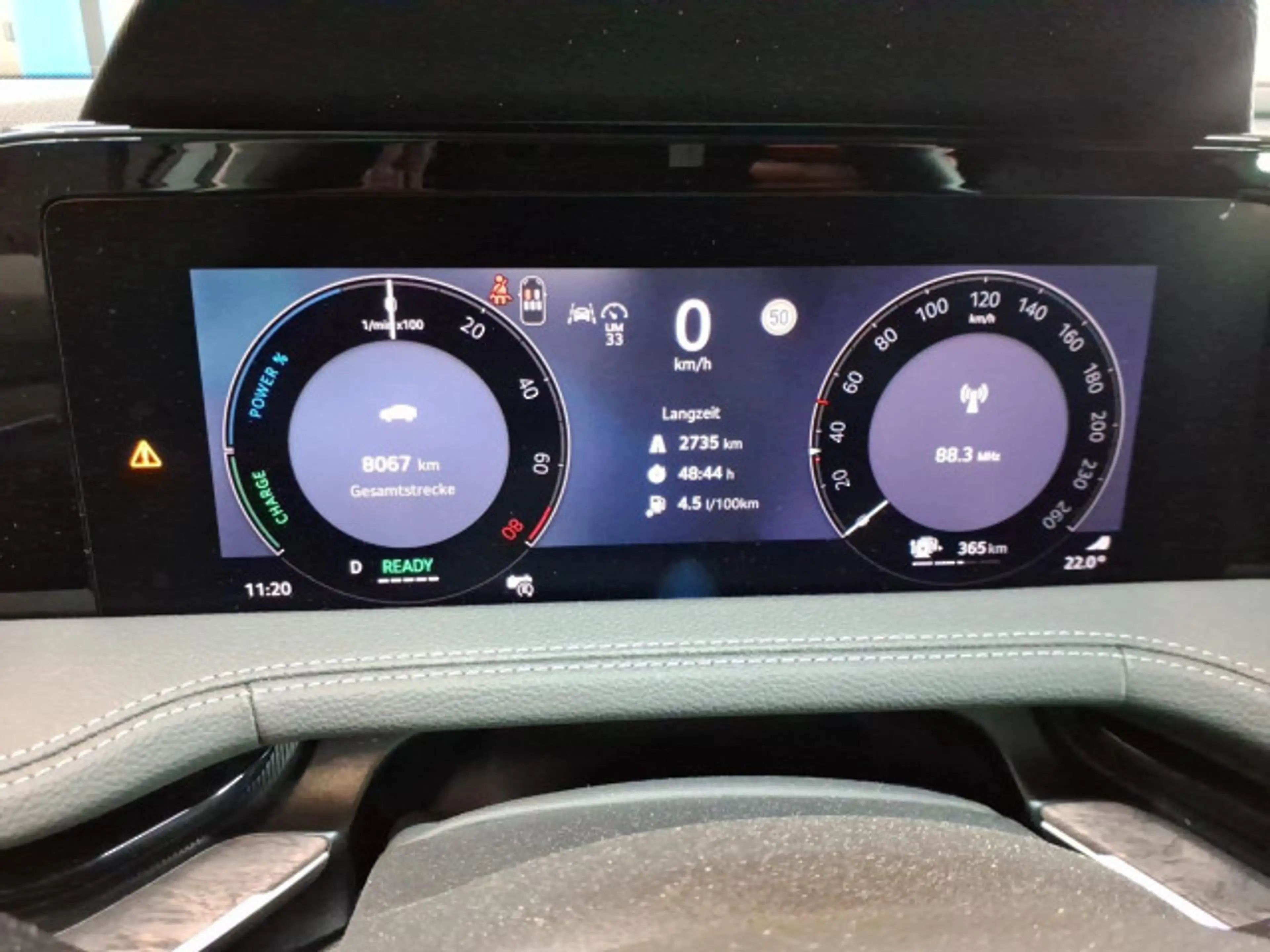 Skoda Superb iV Limousine L&K 1.5TSI SHZ HUD RFK CANTO — photo 4