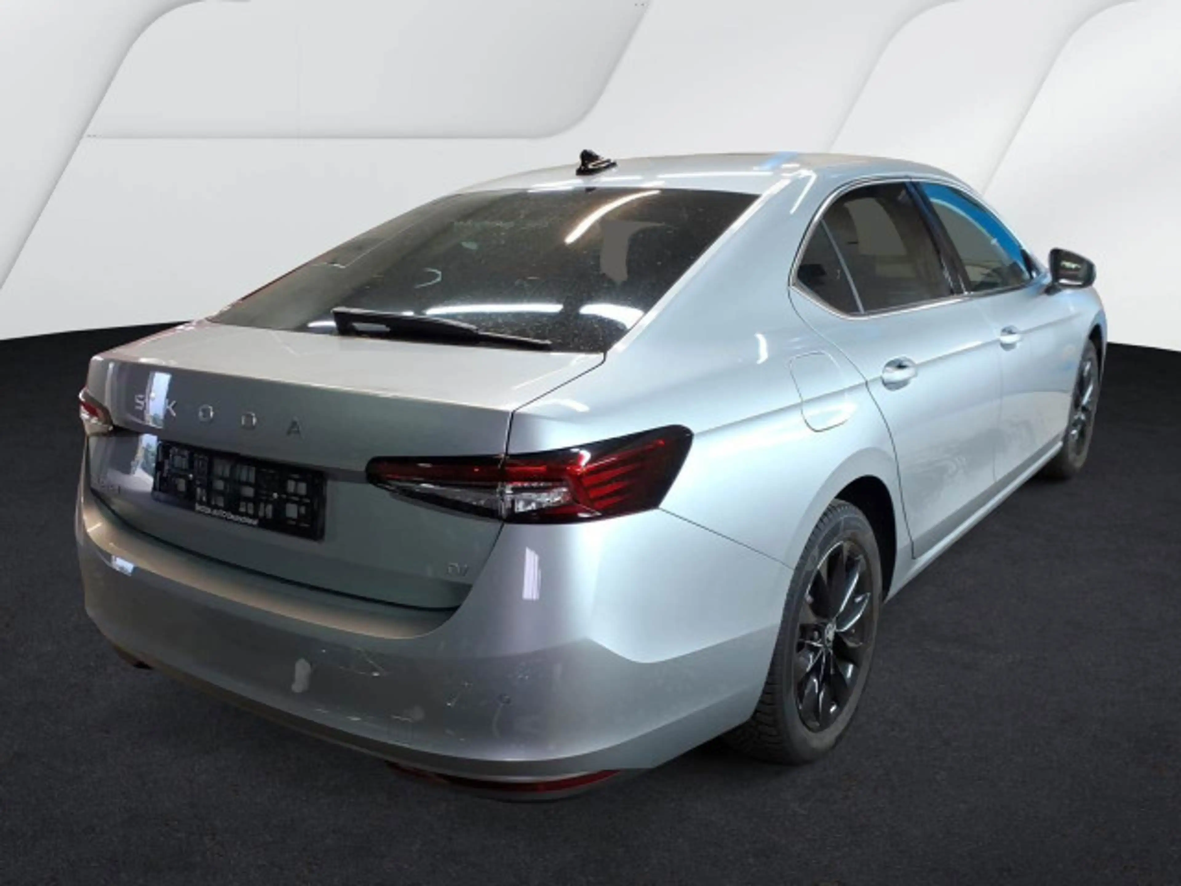Skoda Superb iV Limousine L&K 1.5TSI SHZ HUD RFK CANTO — photo 3