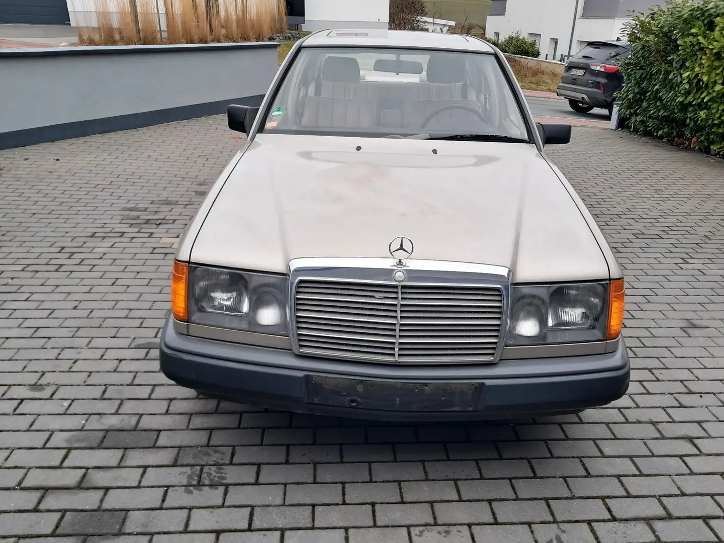 Mercedes-Benz Baureihe 124 124 - 1
