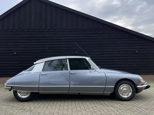 Citroen DS 21 Pallas CH auto gerestaureerd