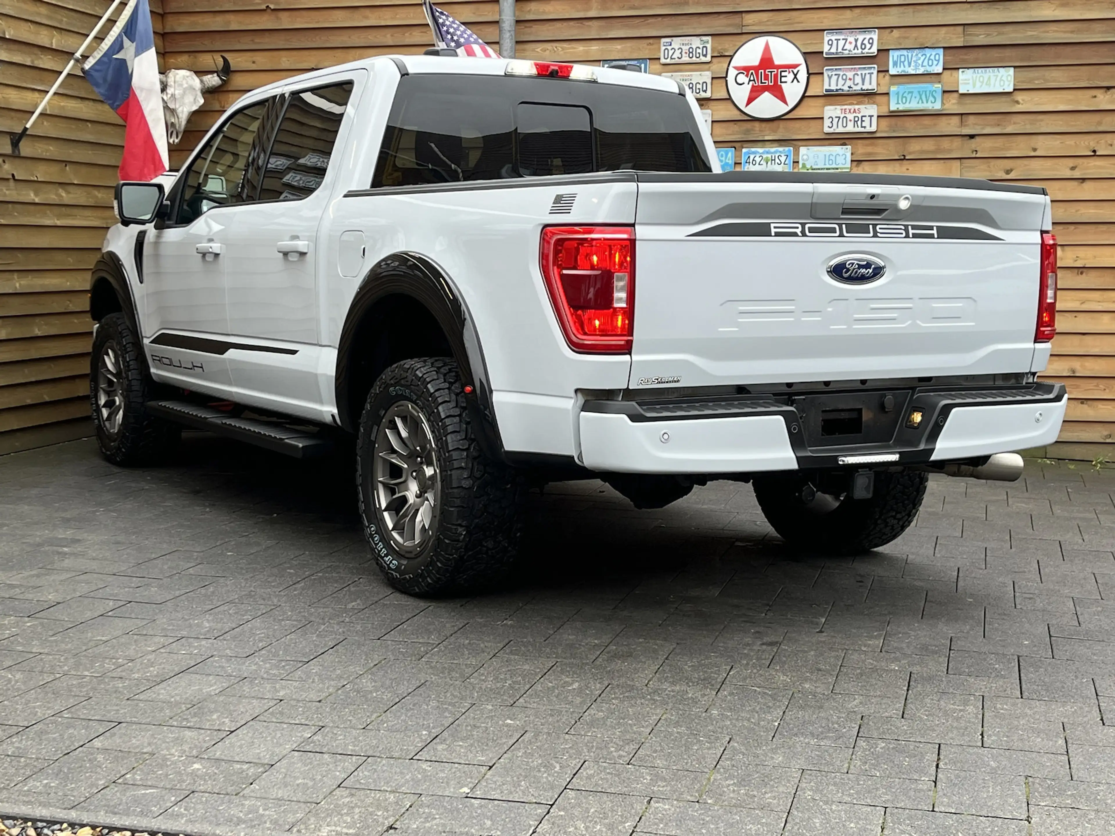 Ford F 150 5.0L ROUSH 4x4 Leder CarPlay AHK 360° — photo 12