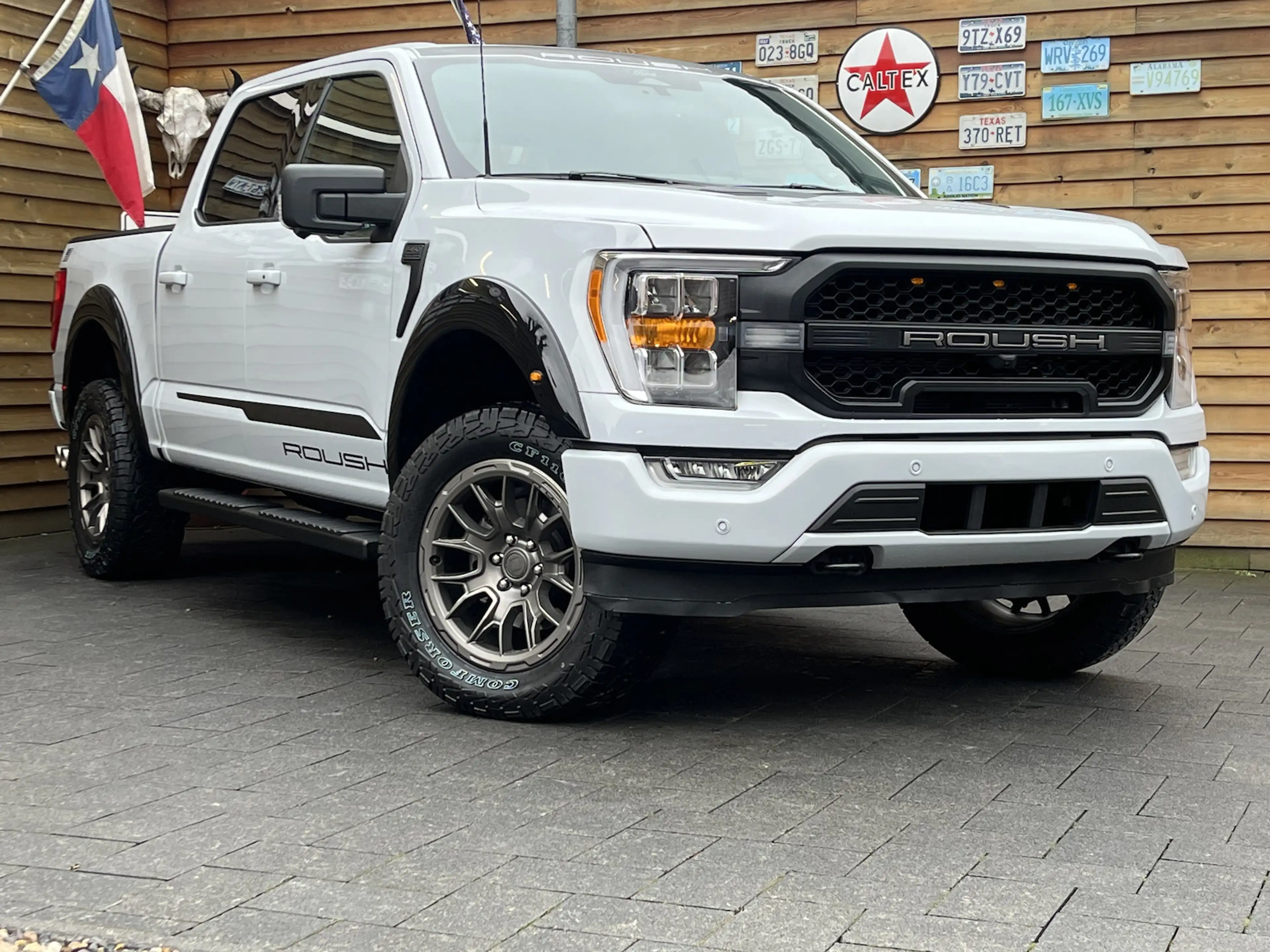 Ford F 150 5.0L ROUSH 4x4 Leder CarPlay AHK 360° — photo 2