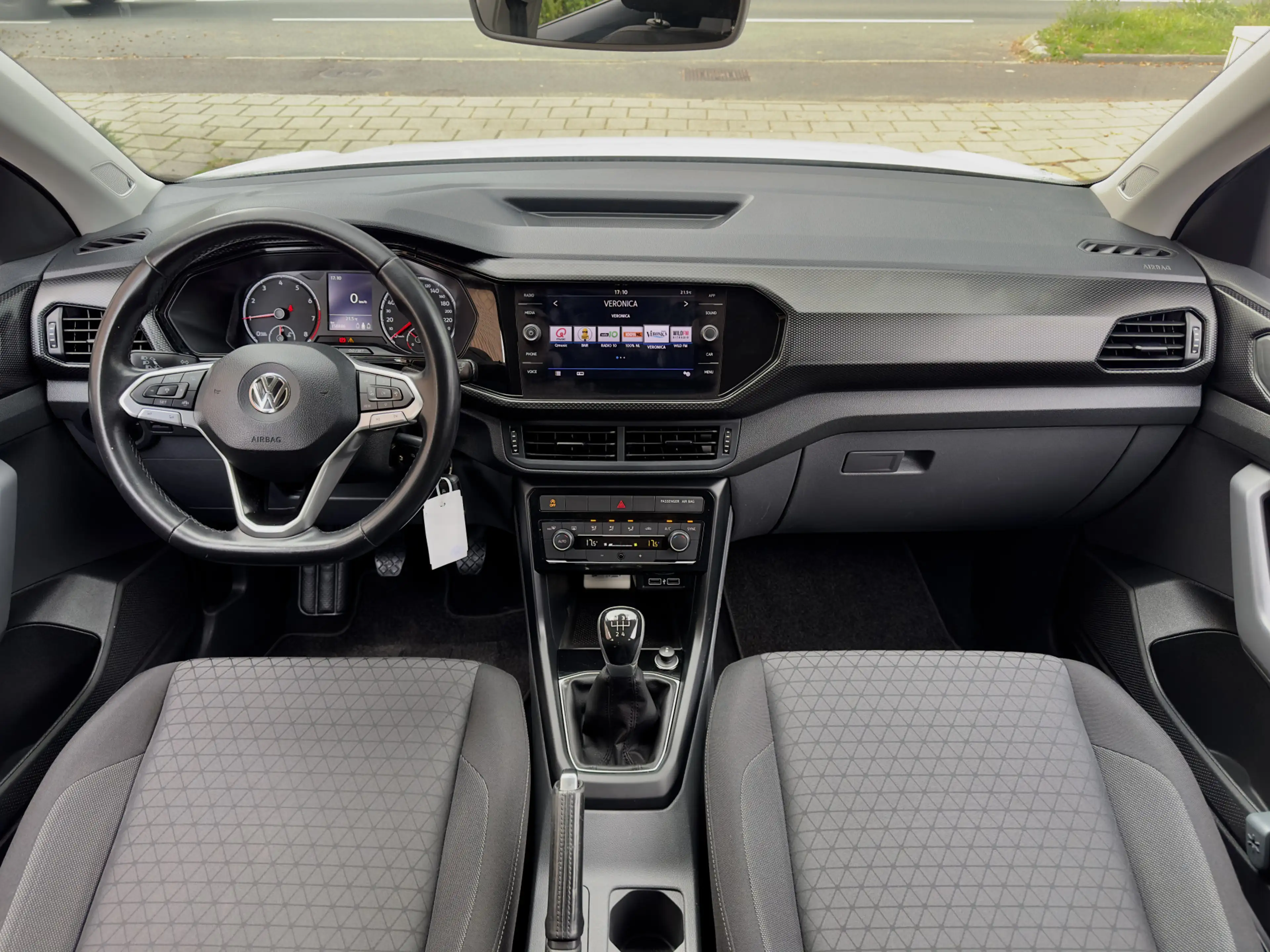 Volkswagen T-Cross 1.0 TSI LIFE NAVI APPLE-CARPLAY LED LMV PDC — photo 11