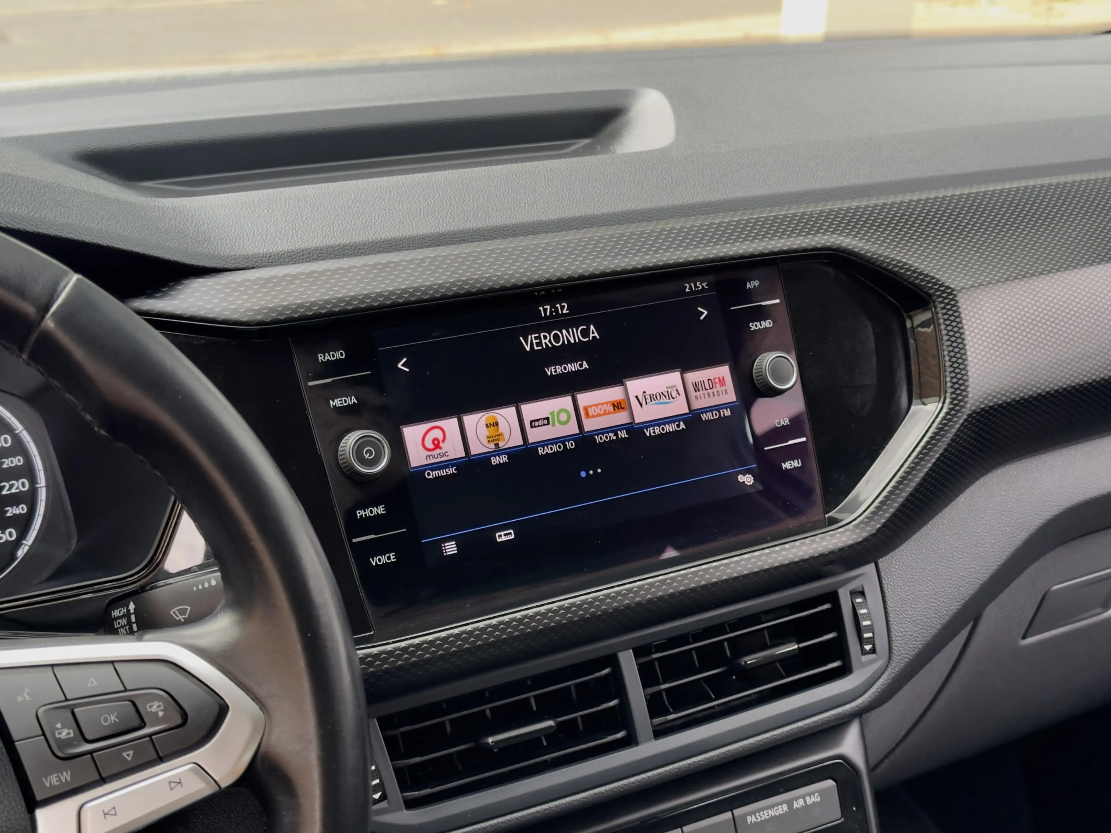 Volkswagen T-Cross 1.0 TSI LIFE NAVI APPLE-CARPLAY LED LMV PDC — photo 5